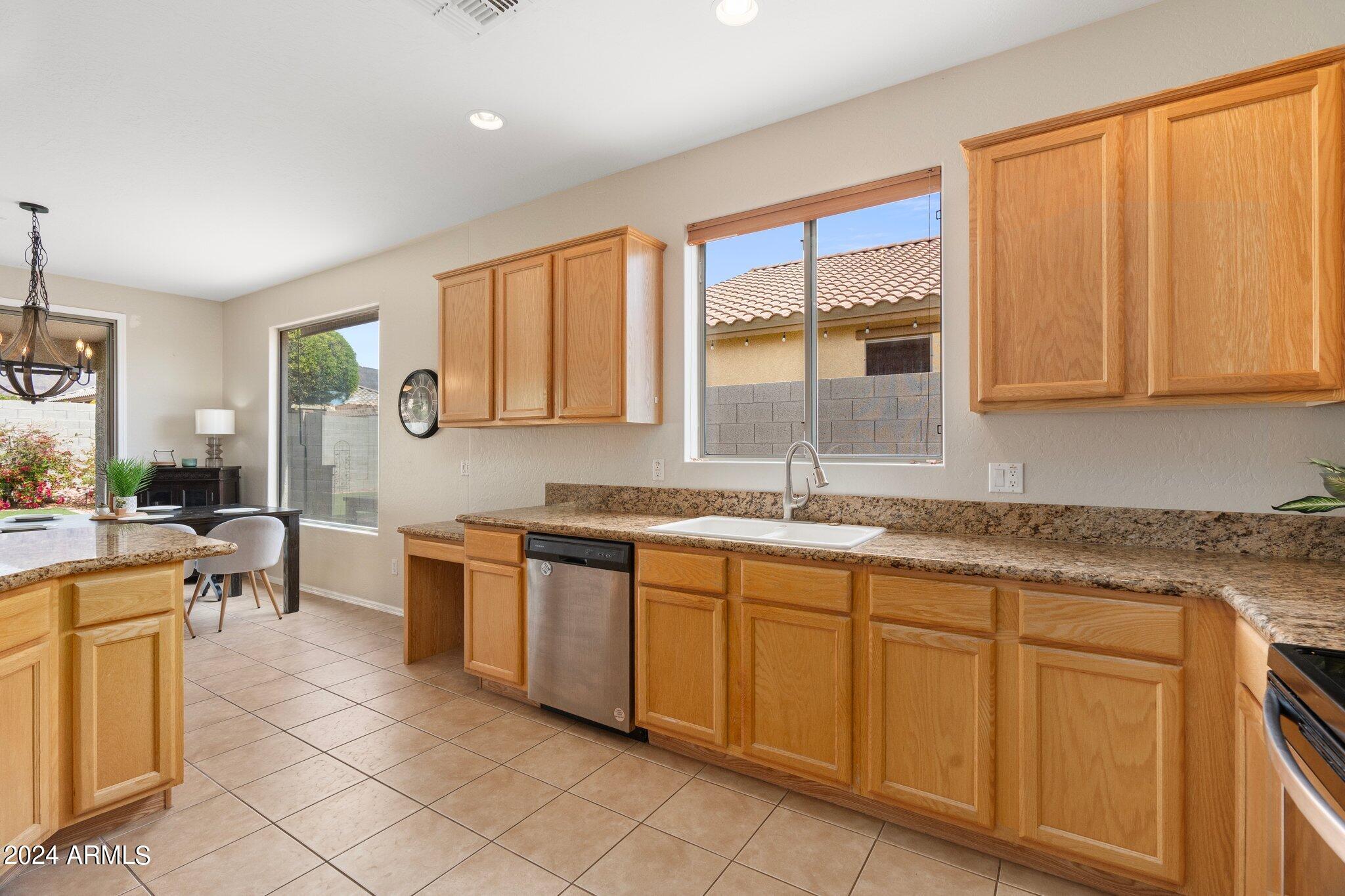 7640 E GLOBEMALLOW Lane