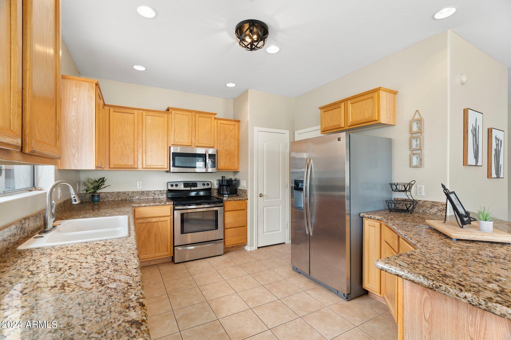 7640 E GLOBEMALLOW Lane