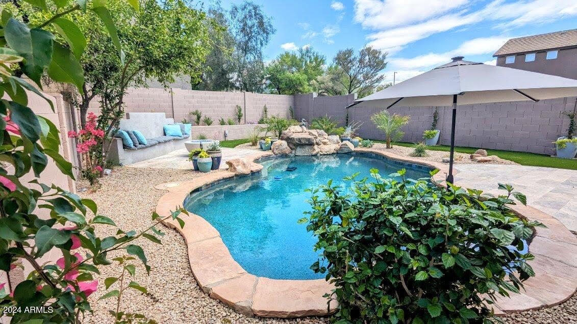 3004 W PERDIDO Way