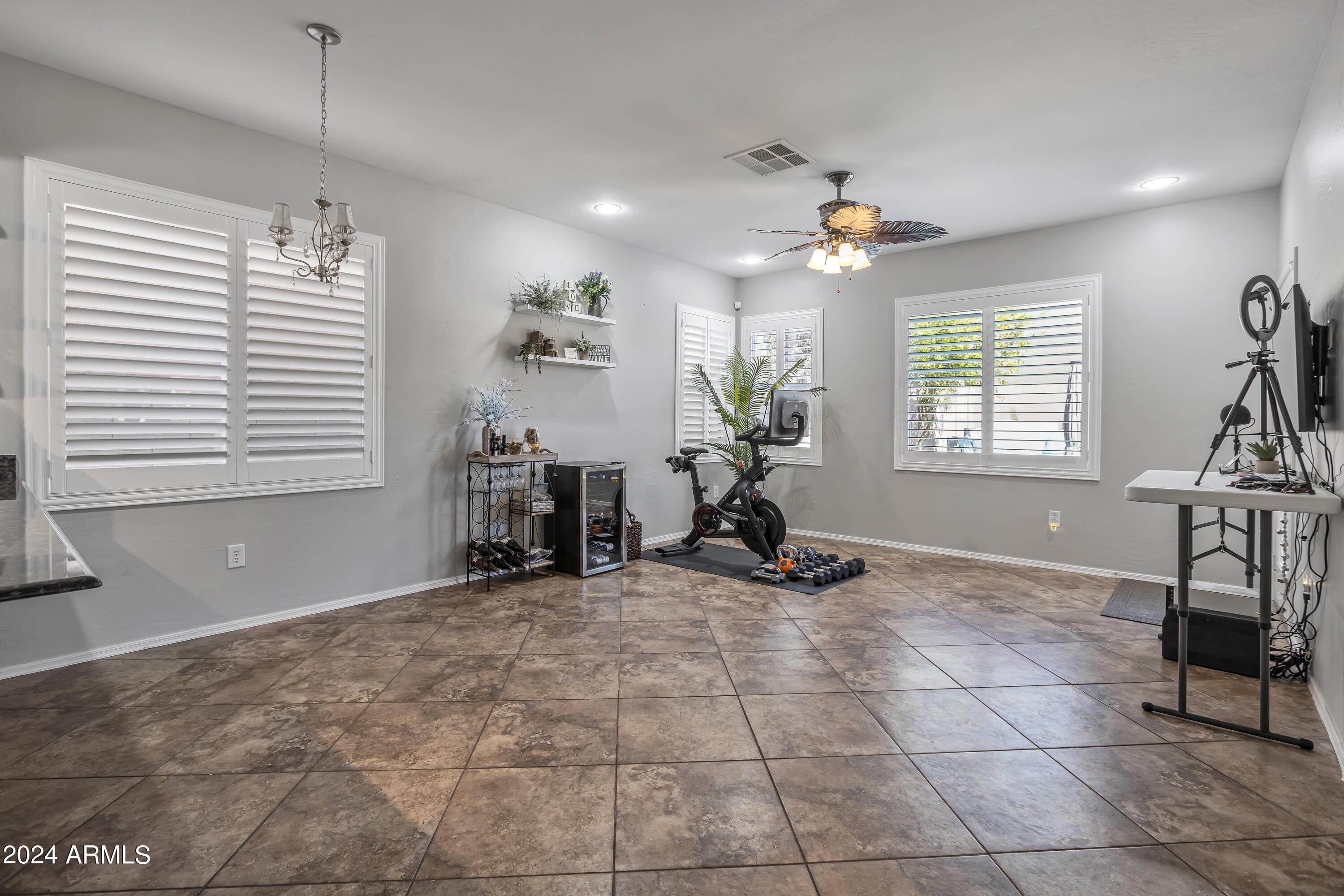 3004 W PERDIDO Way