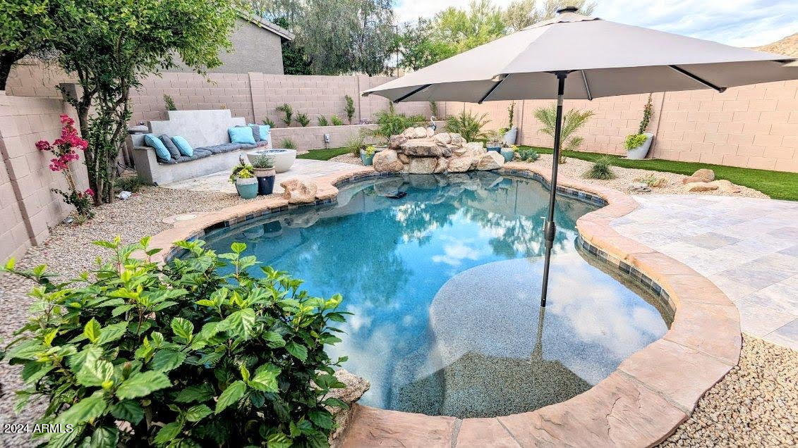 3004 W PERDIDO Way