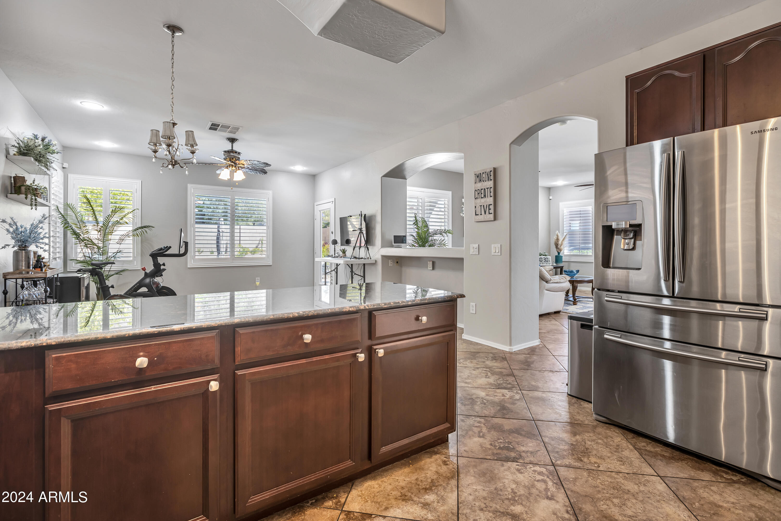 3004 W PERDIDO Way