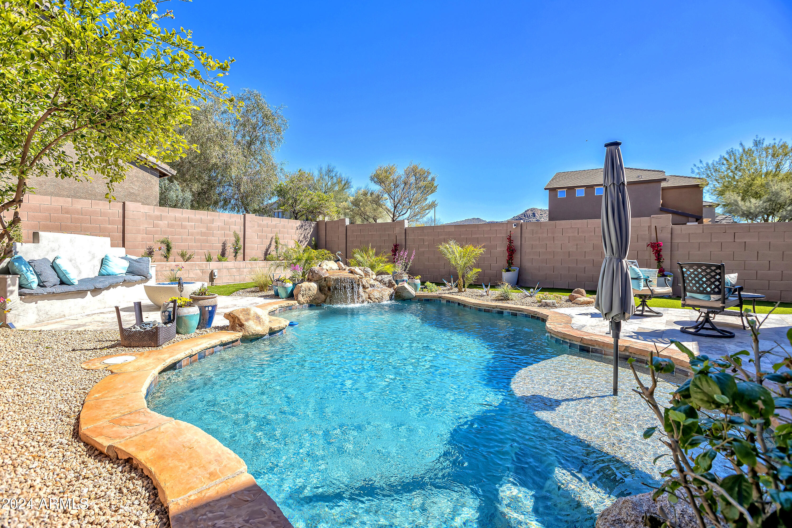 3004 W PERDIDO Way