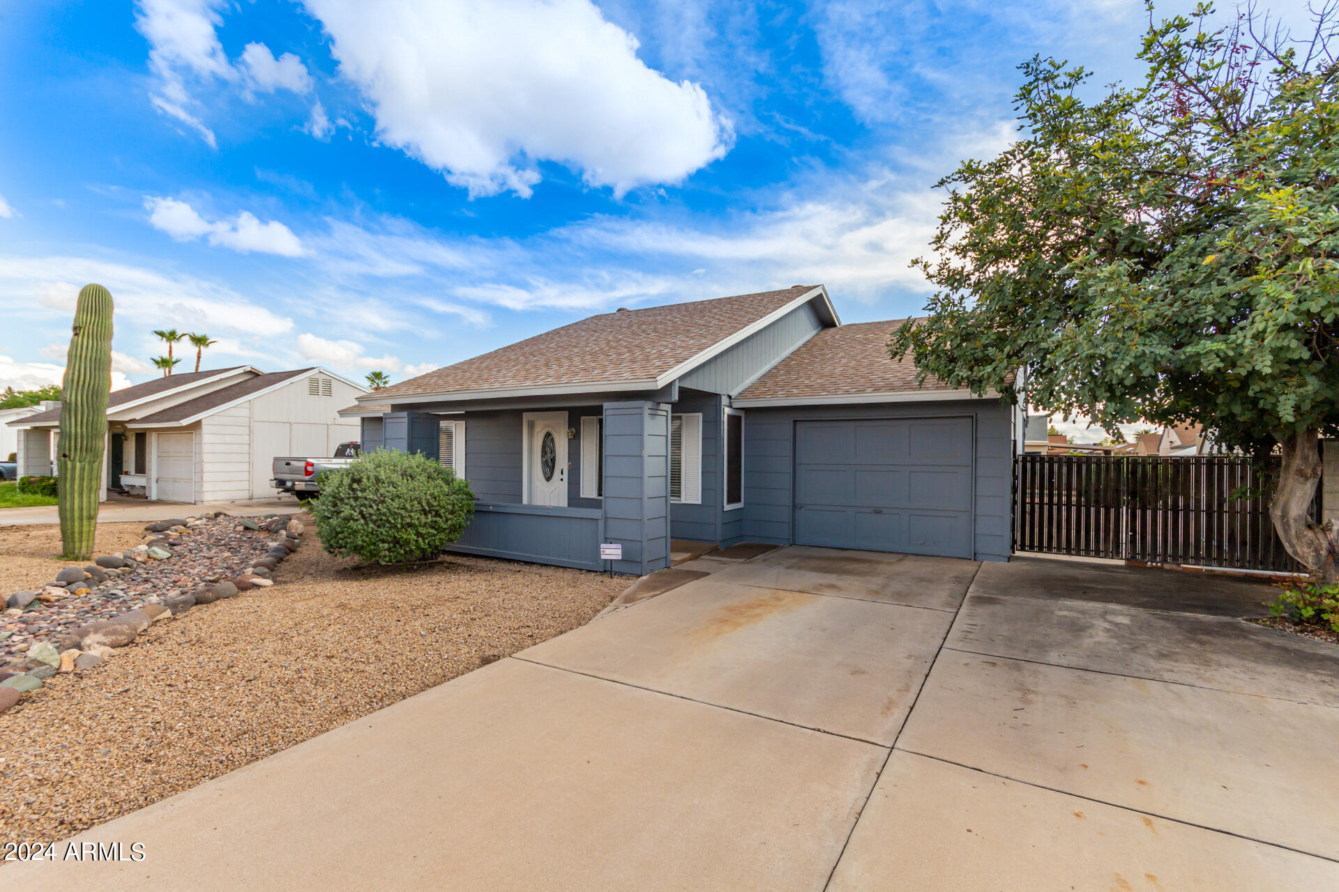 1311 W TONOPAH Drive