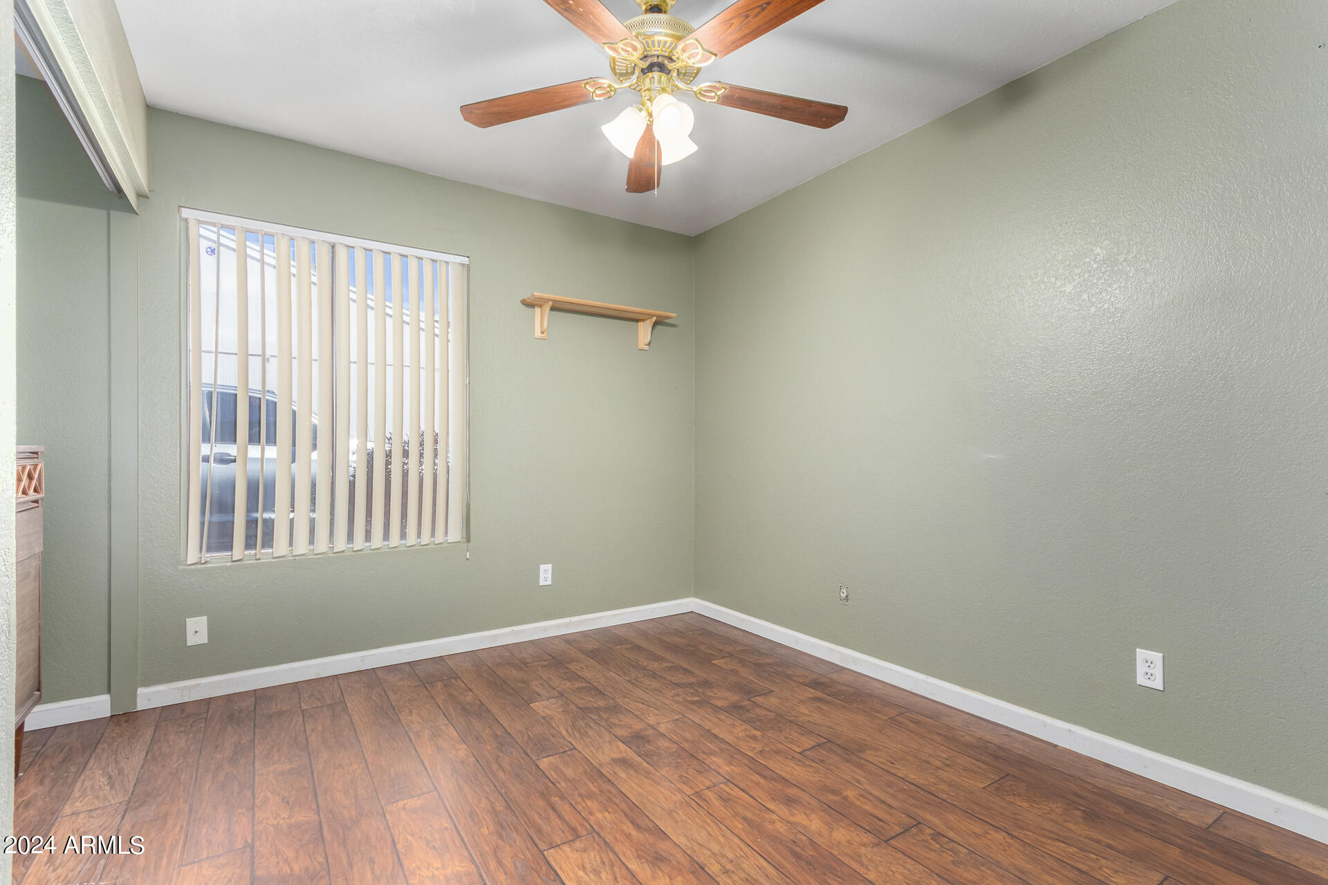1311 W TONOPAH Drive