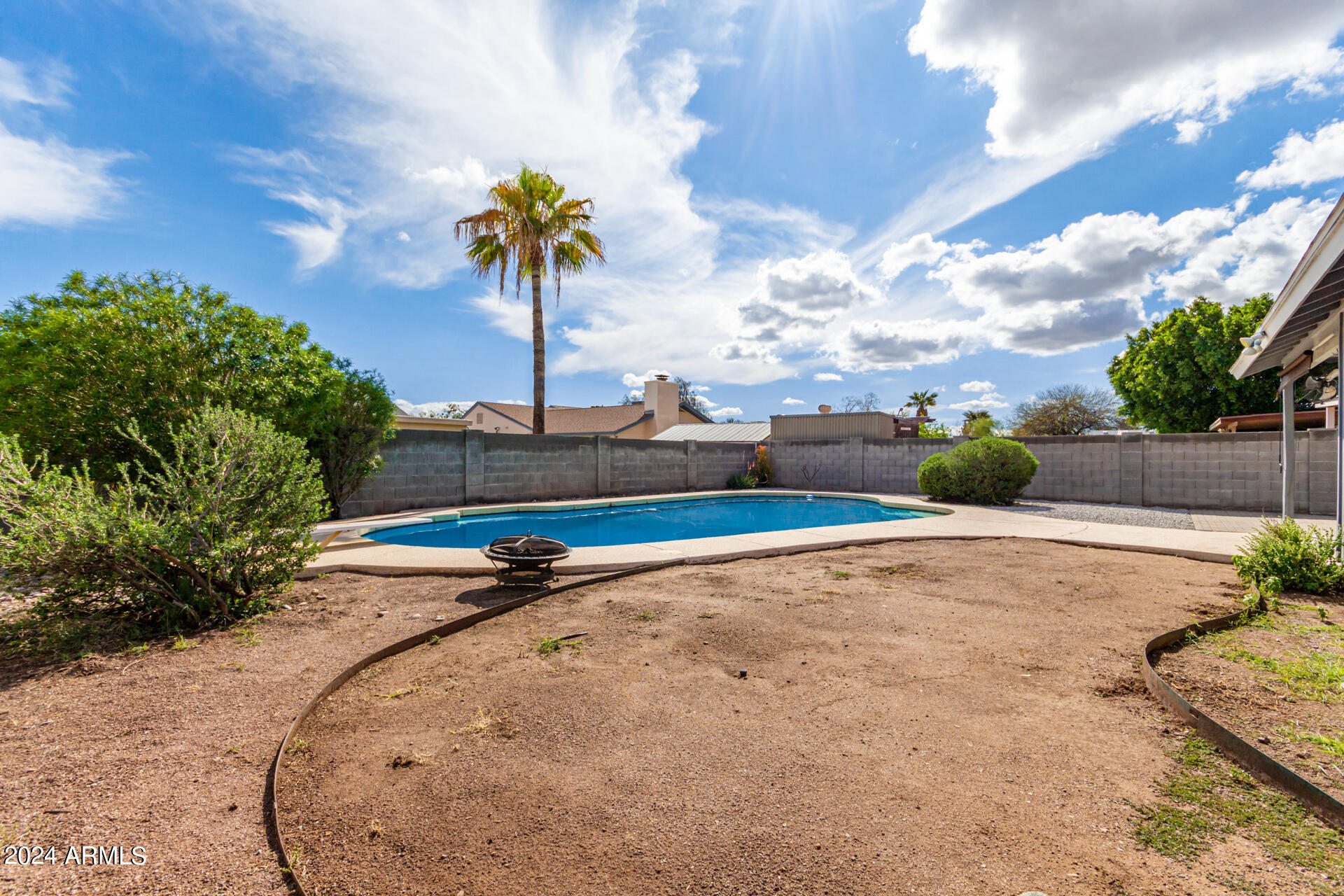 1311 W TONOPAH Drive