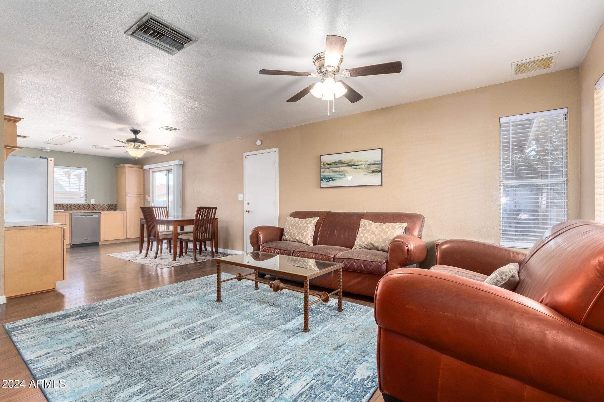 1311 W TONOPAH Drive