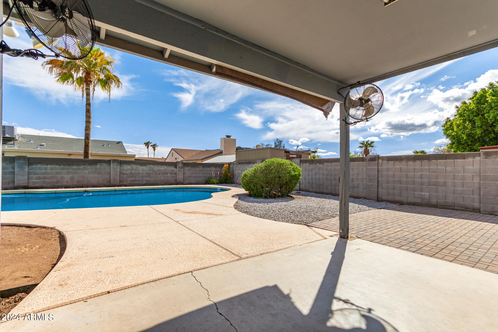 1311 W TONOPAH Drive
