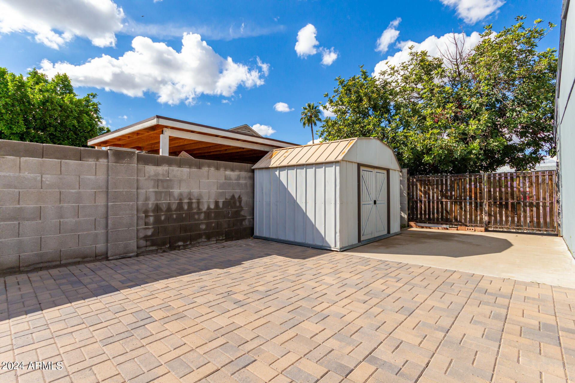 1311 W TONOPAH Drive