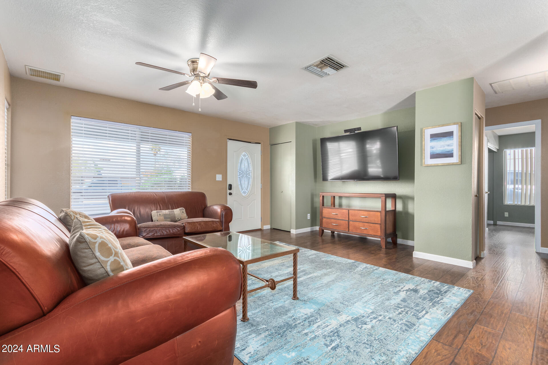 1311 W TONOPAH Drive