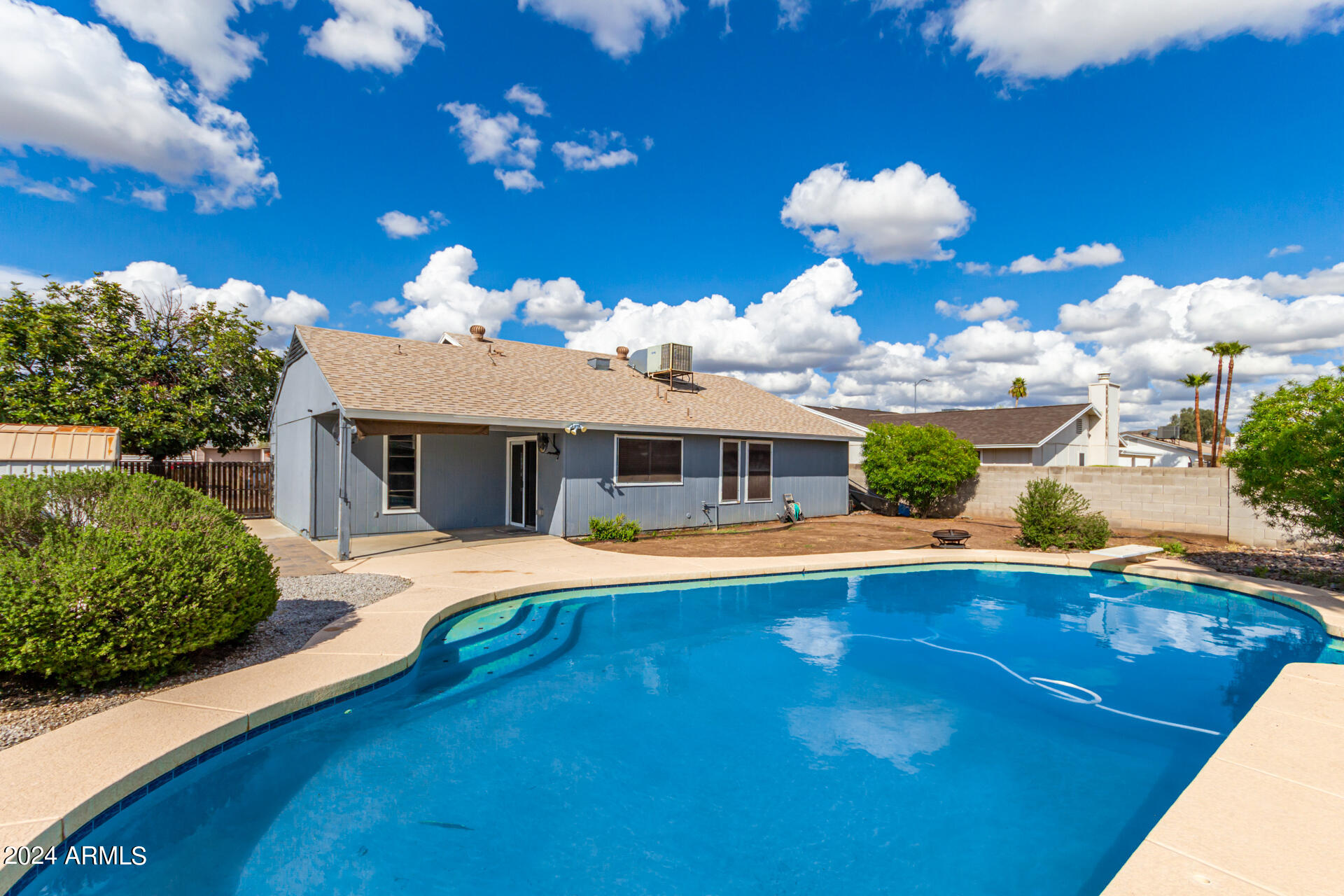 1311 W TONOPAH Drive