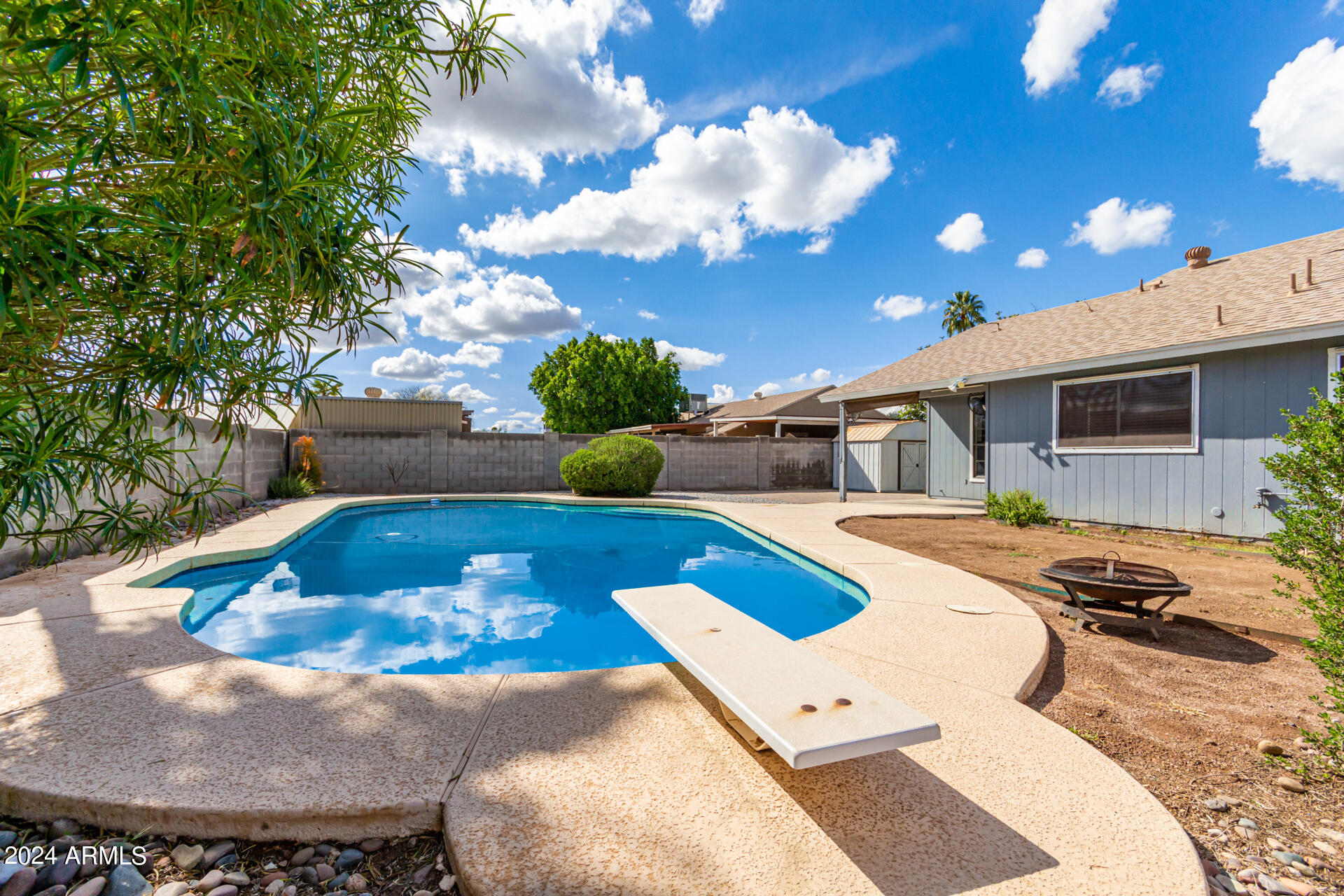 1311 W TONOPAH Drive