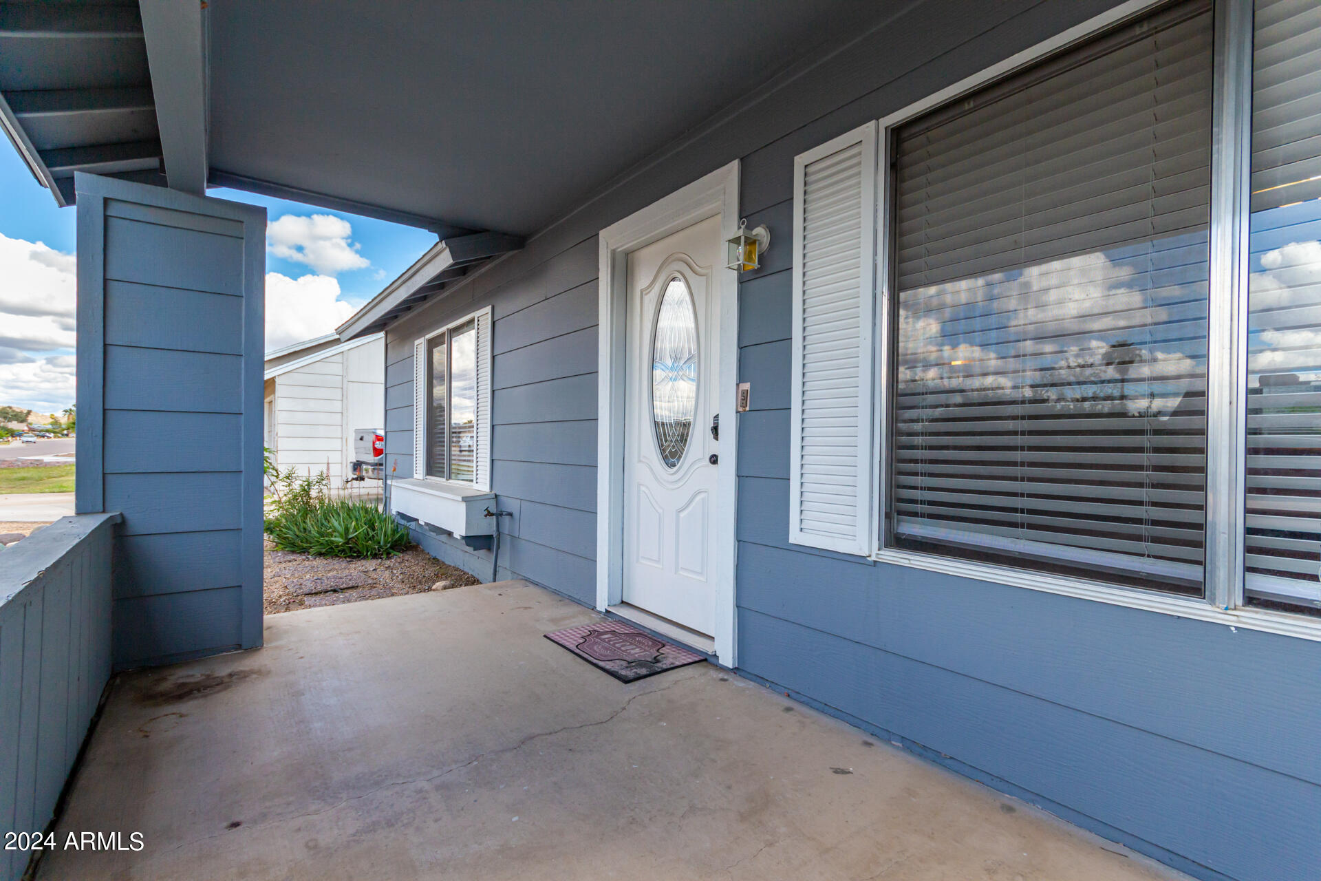 1311 W TONOPAH Drive