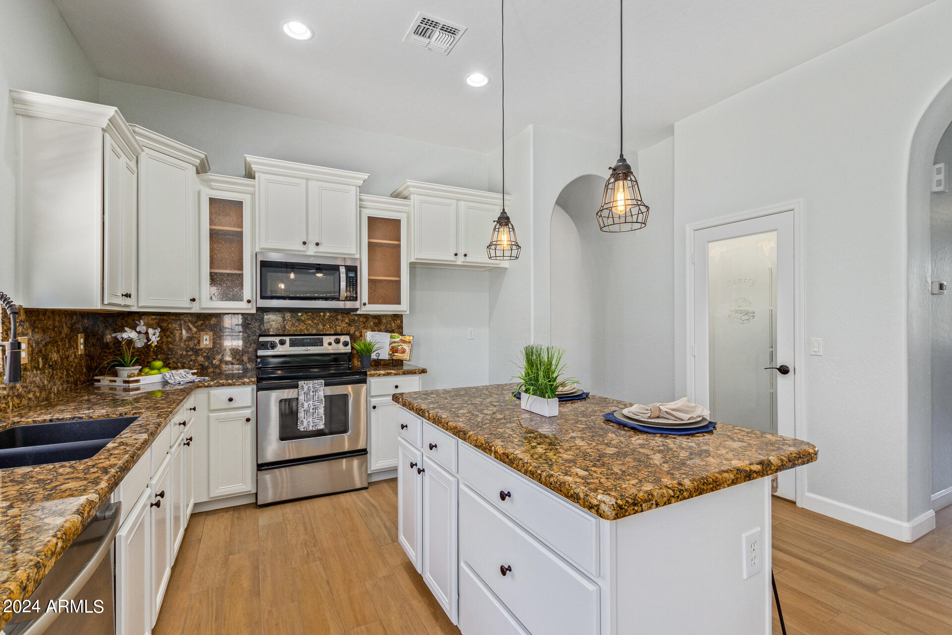 3010 W GLENHAVEN Drive