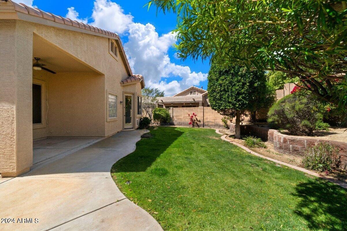 3010 W GLENHAVEN Drive