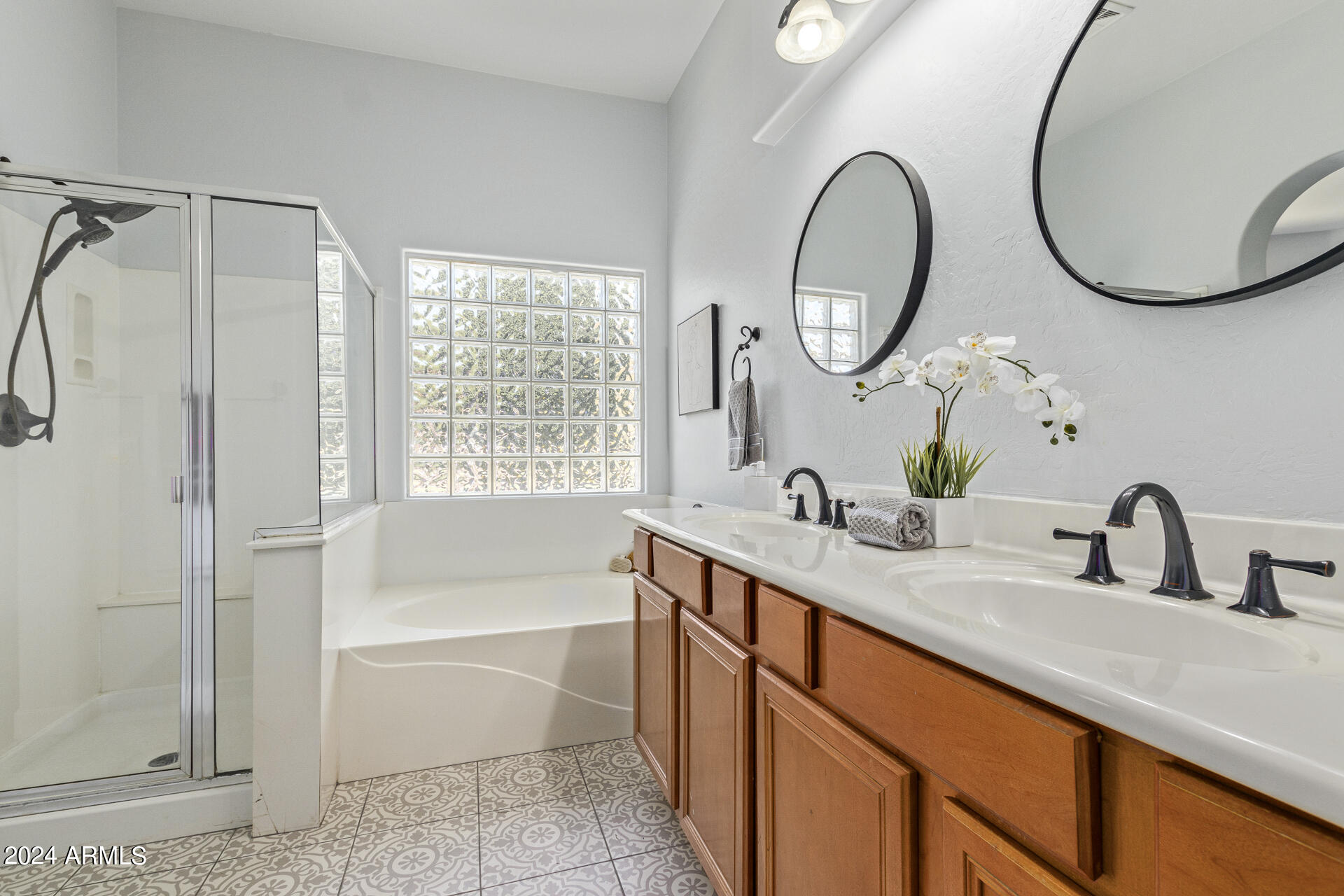 3010 W GLENHAVEN Drive