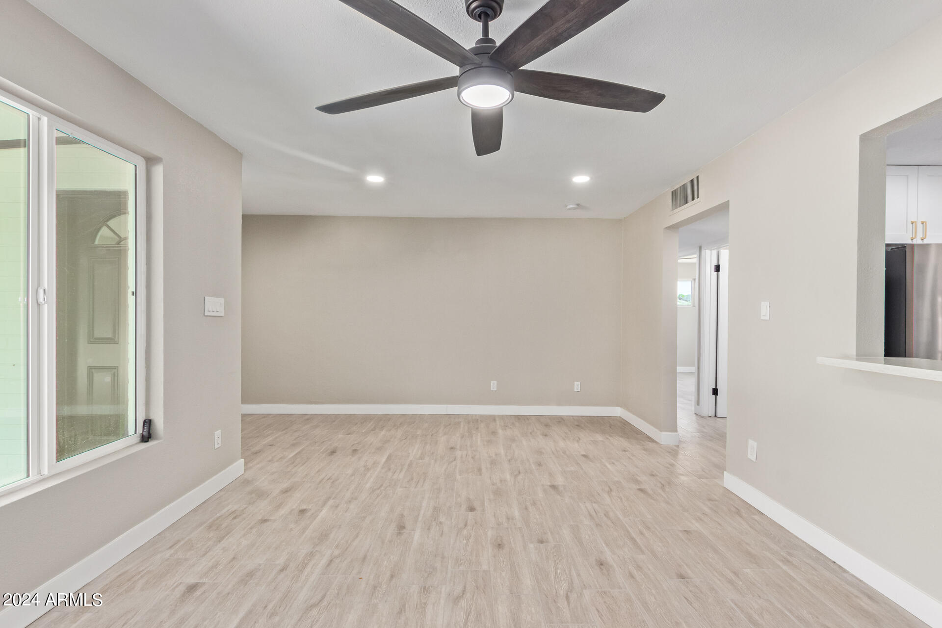523 E BUTLER Drive