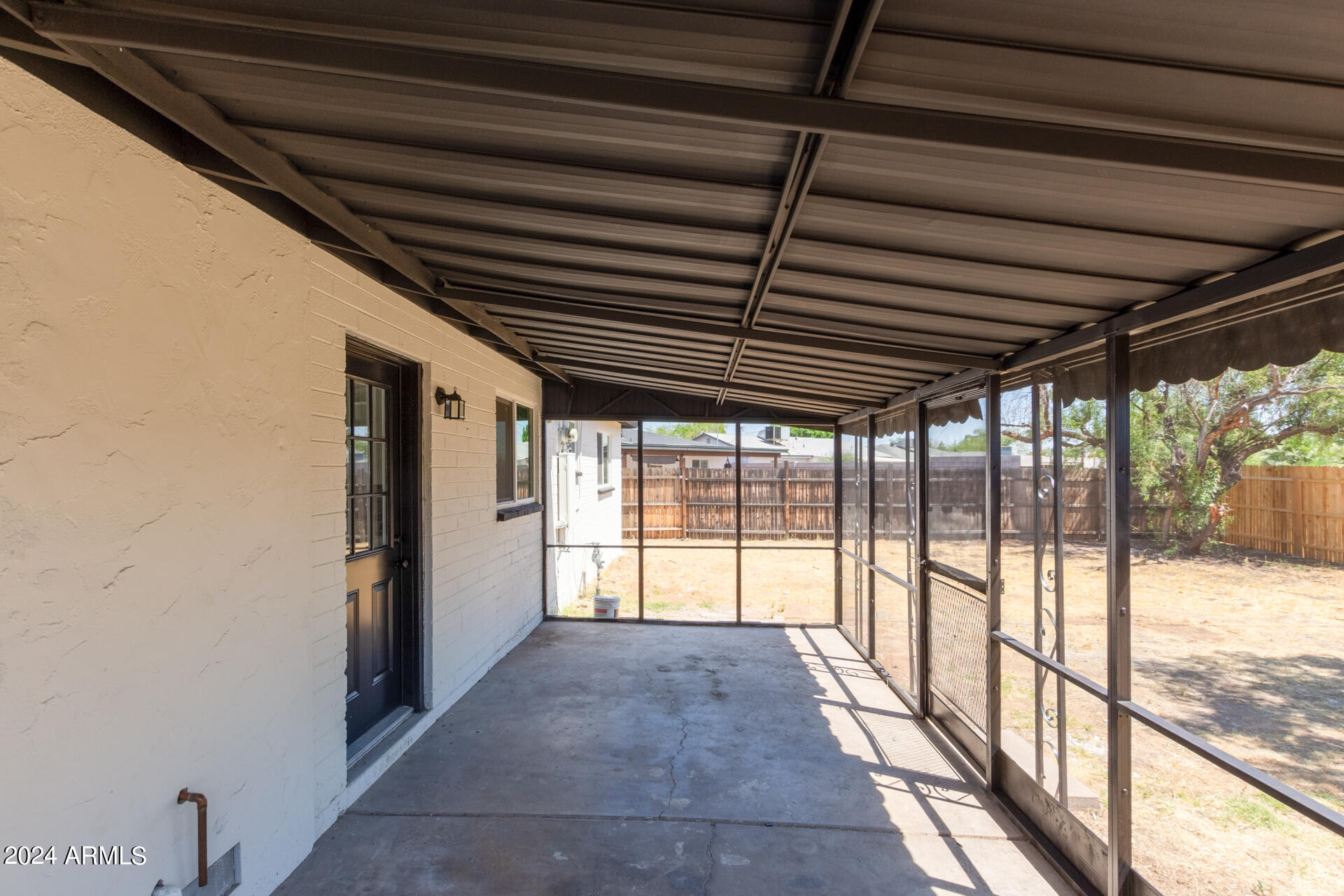 523 E BUTLER Drive