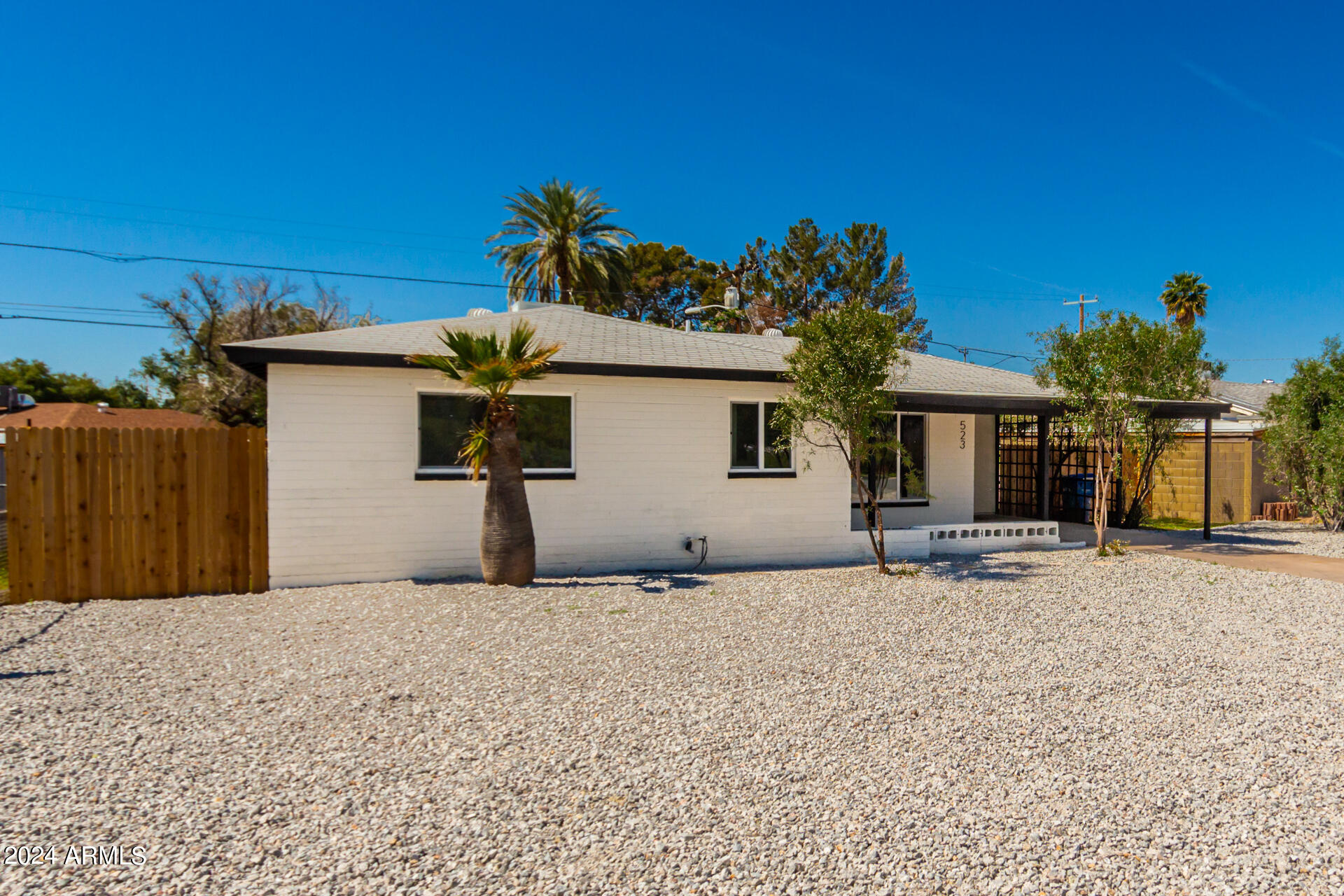 523 E BUTLER Drive