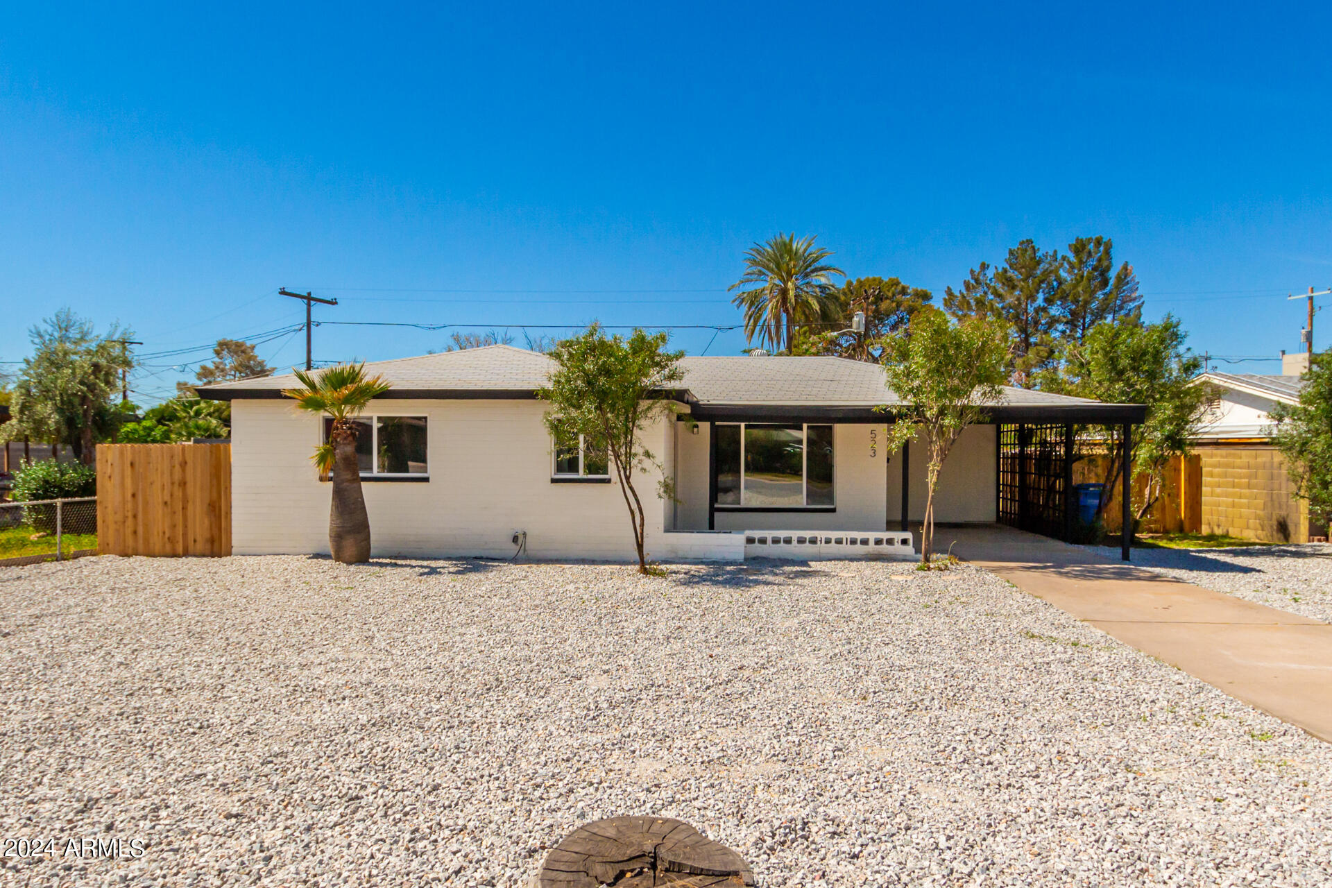 523 E BUTLER Drive
