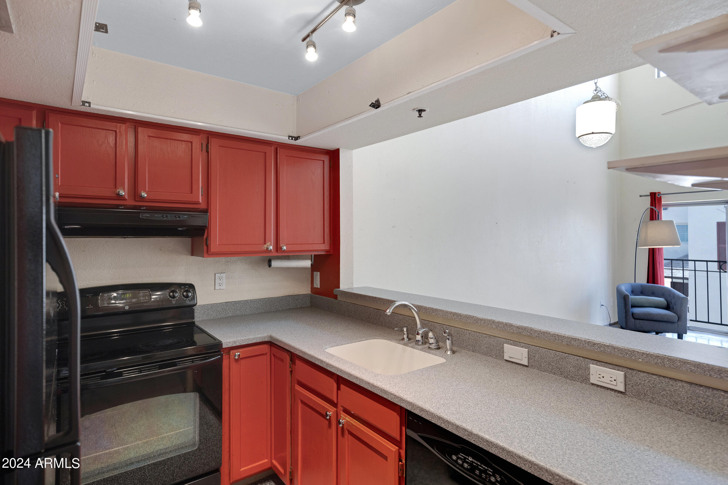 100 E FILLMORE Street # 209
