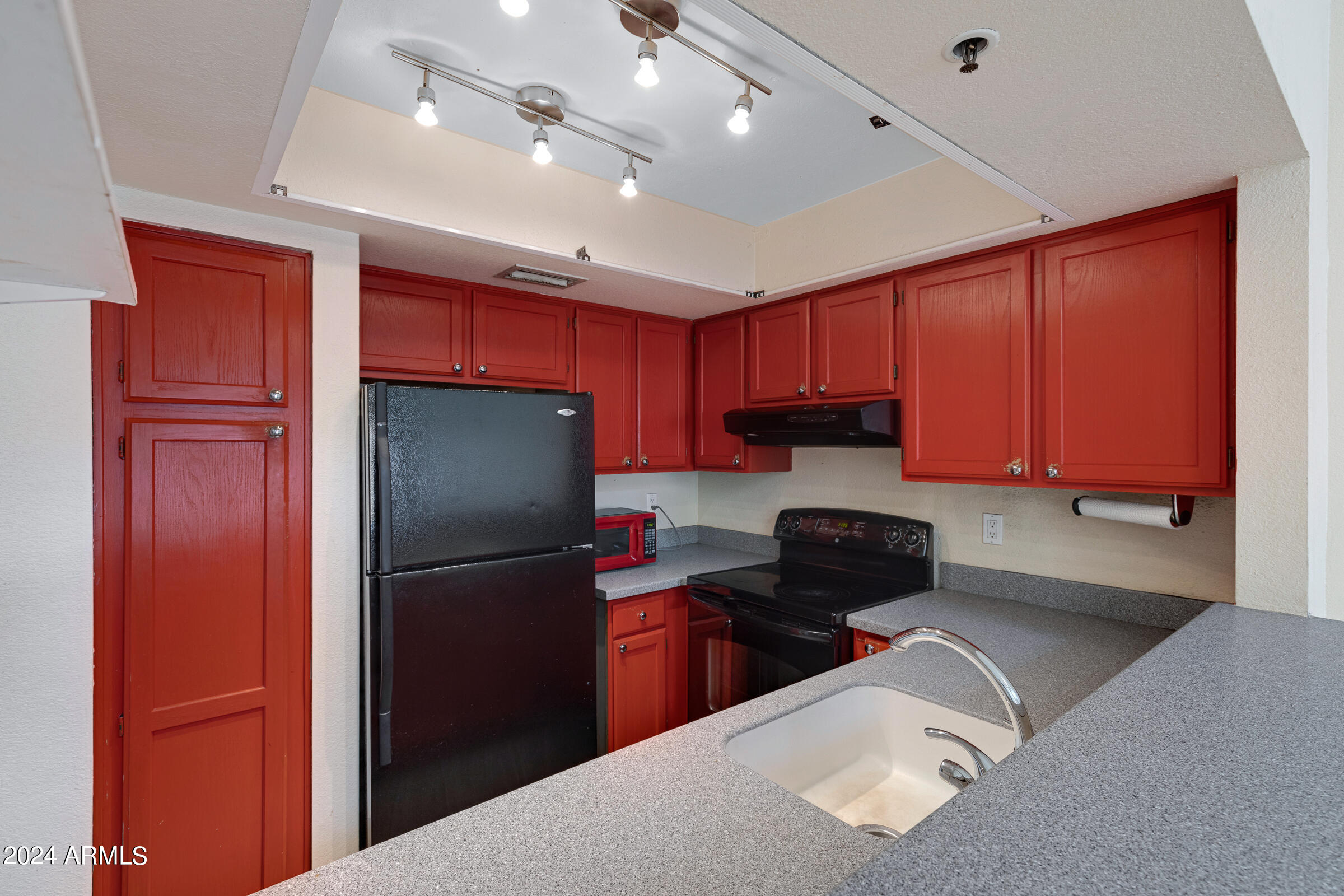 100 E FILLMORE Street # 209