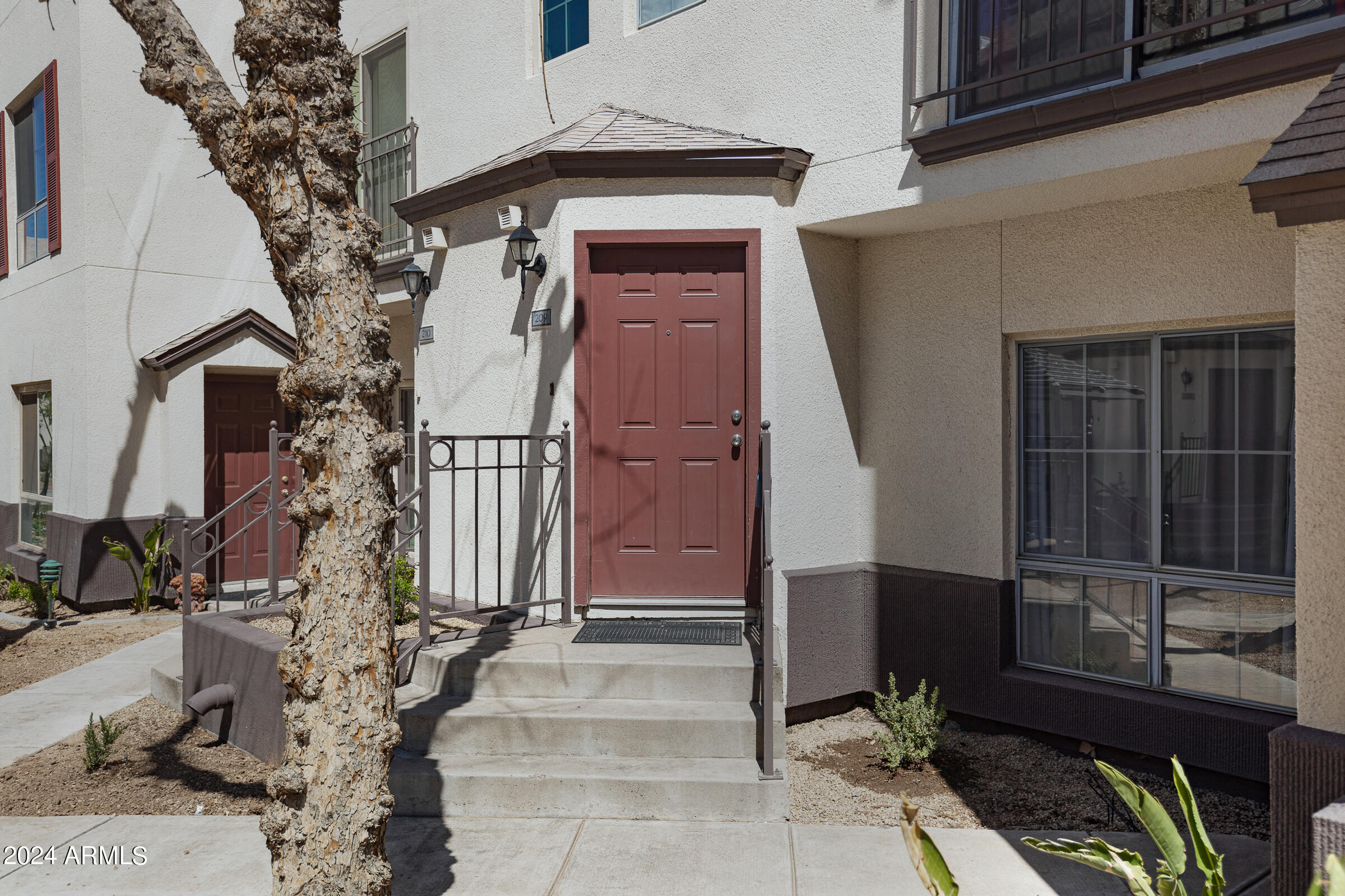 100 E FILLMORE Street # 209