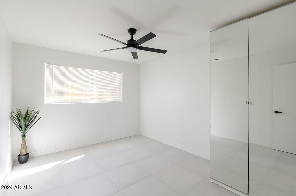 7834 E MORELAND Street