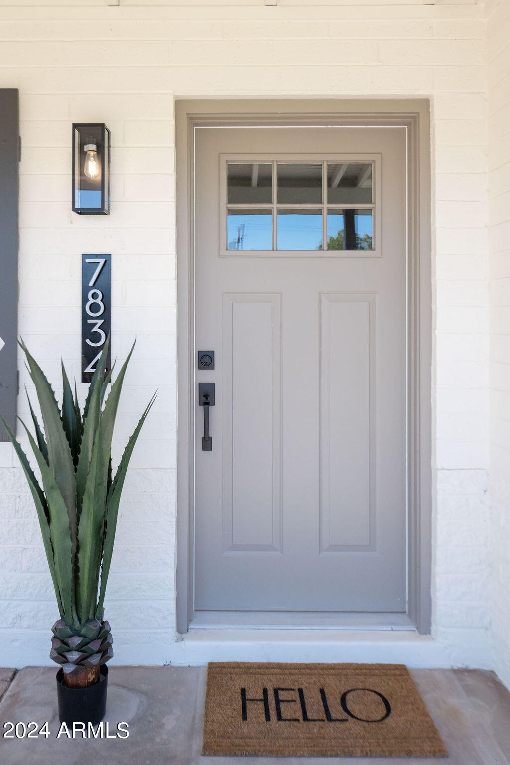 7834 E MORELAND Street