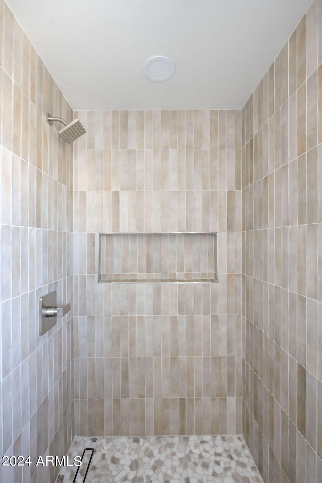 7834 E MORELAND Street