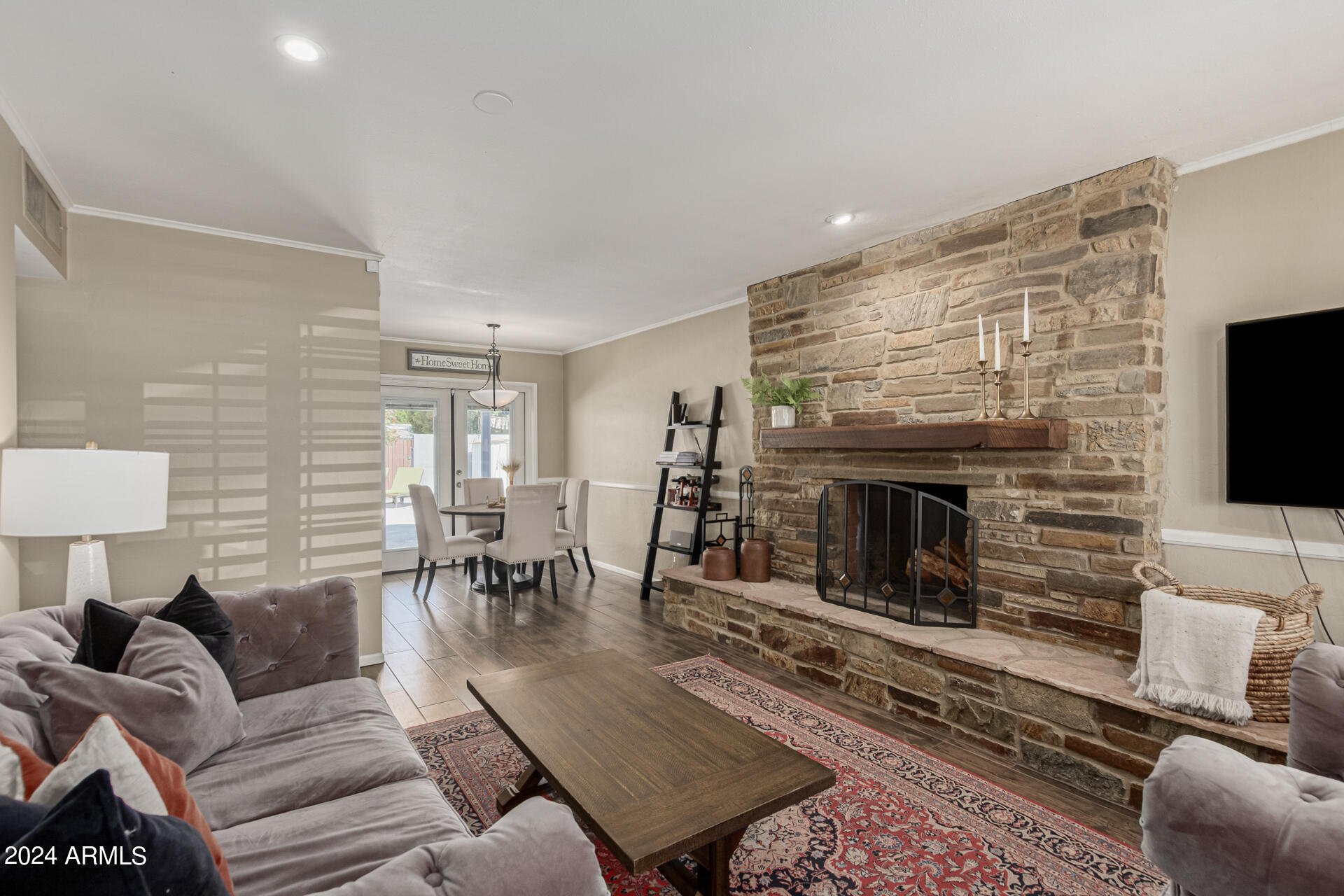2452 E ELM Street