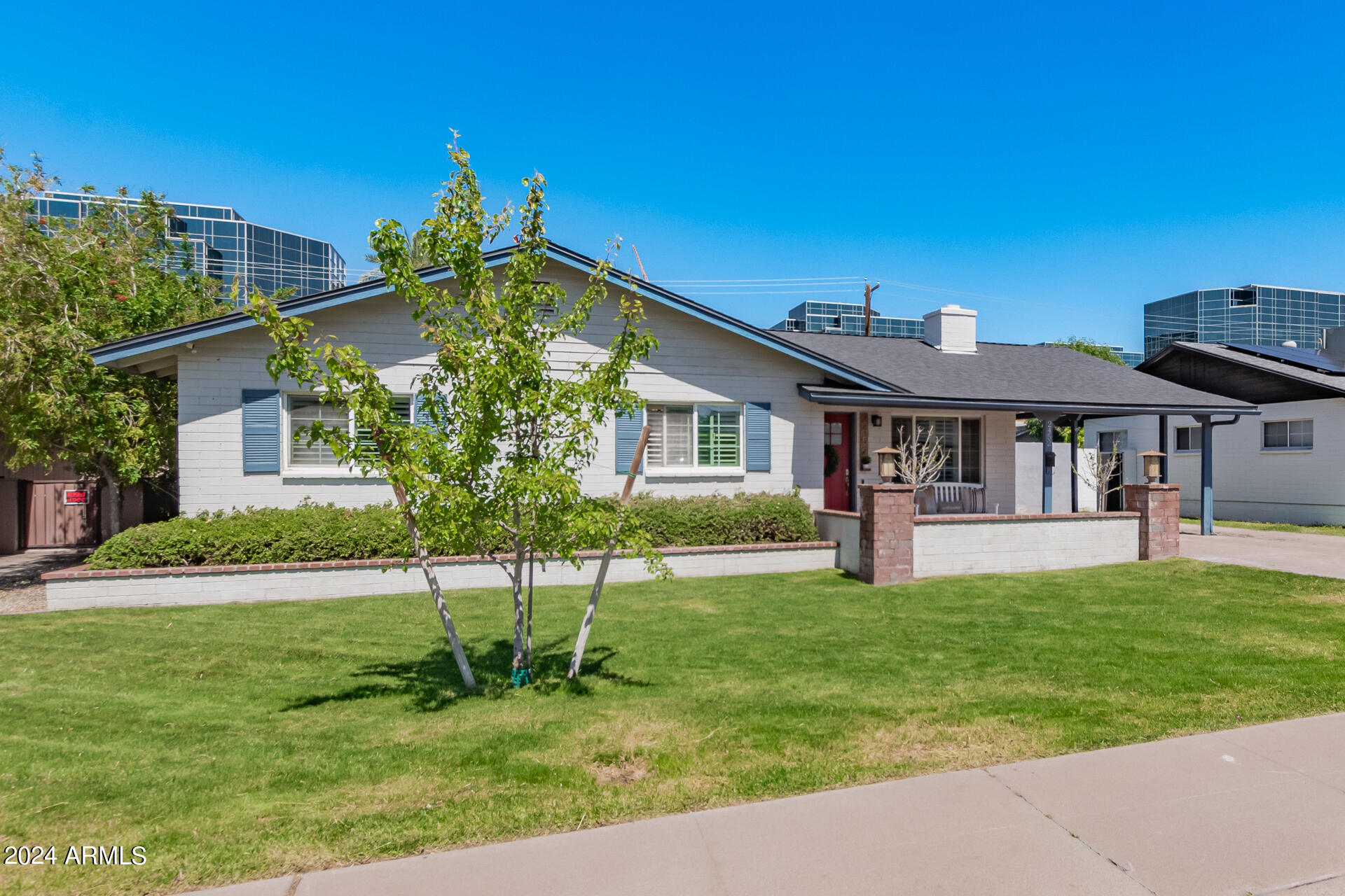 2452 E ELM Street