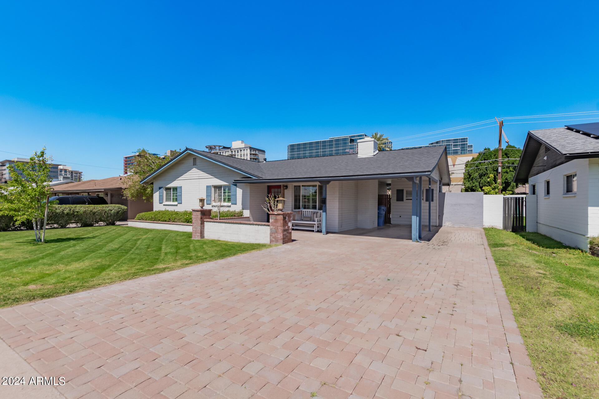 2452 E ELM Street