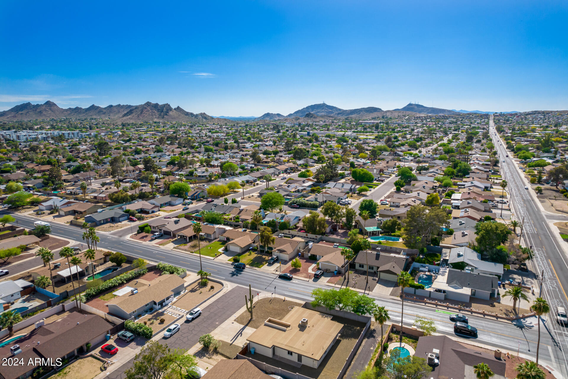 2802 E DAHLIA Drive