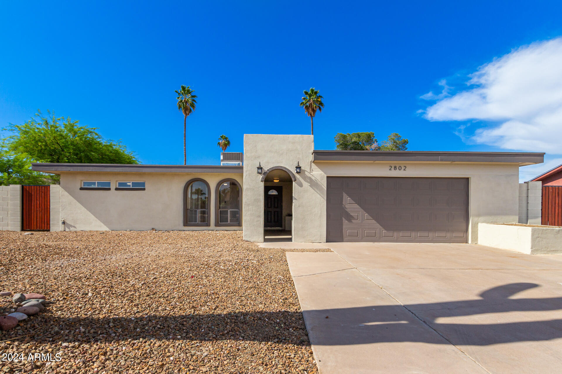 2802 E DAHLIA Drive