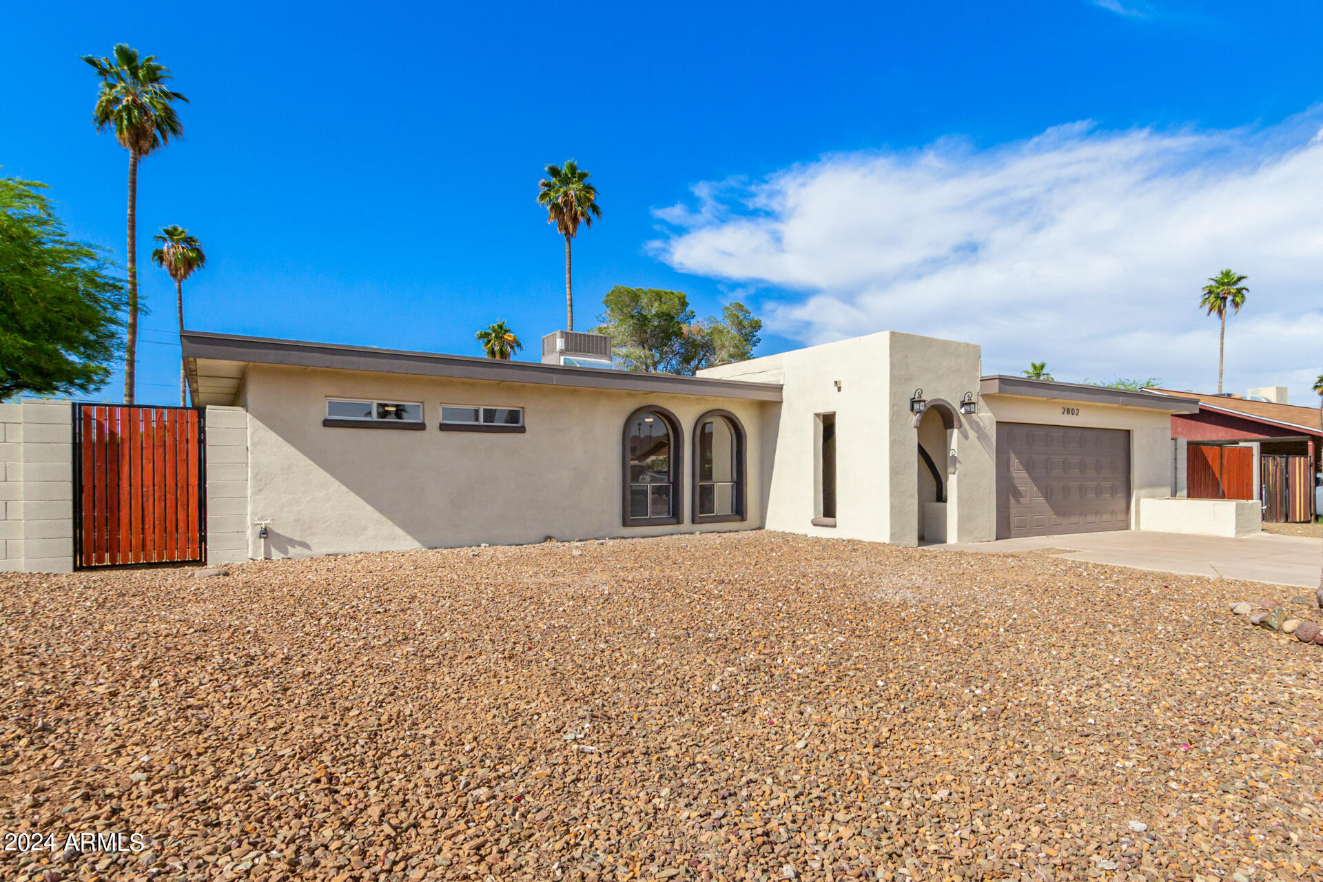 2802 E DAHLIA Drive