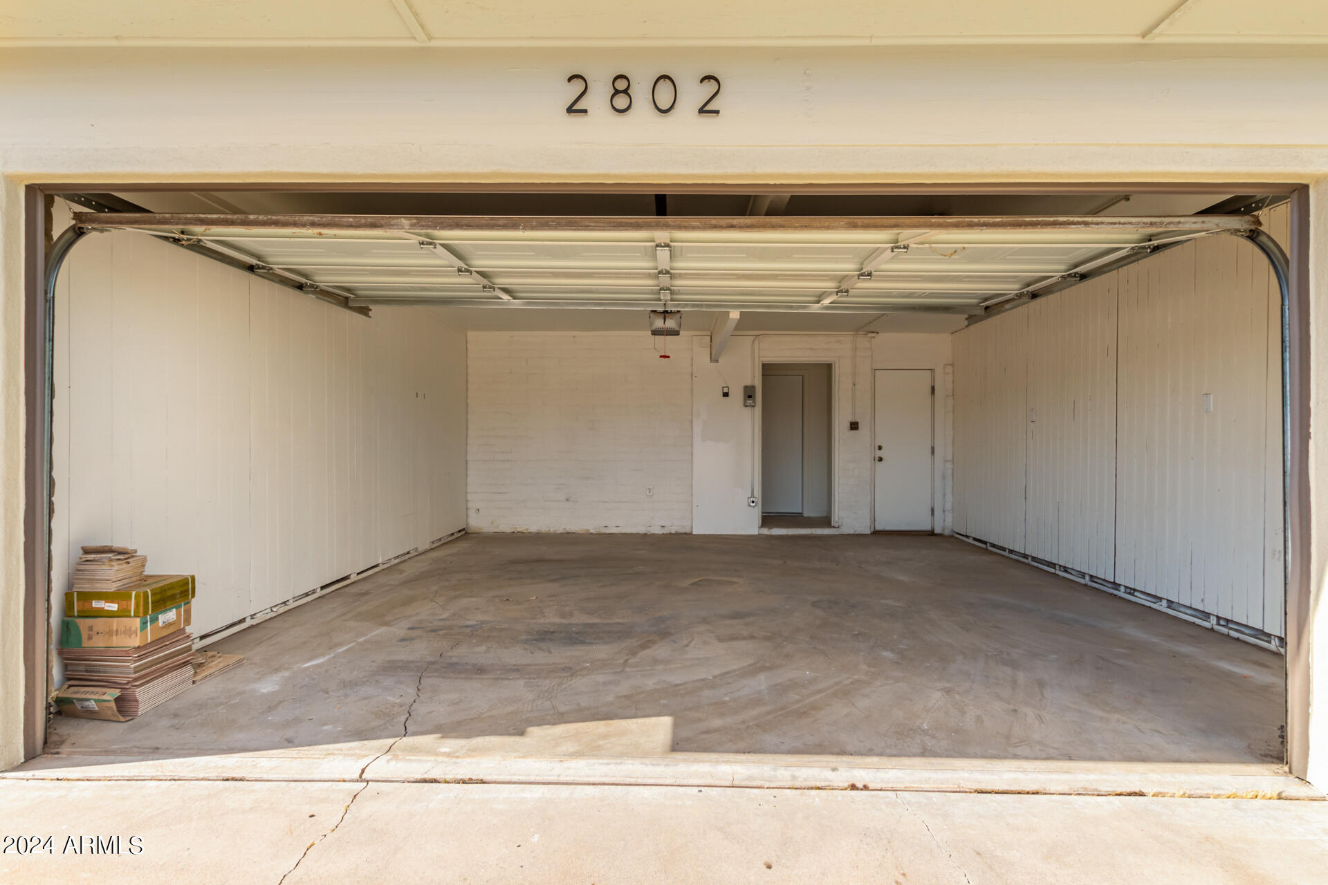 2802 E DAHLIA Drive