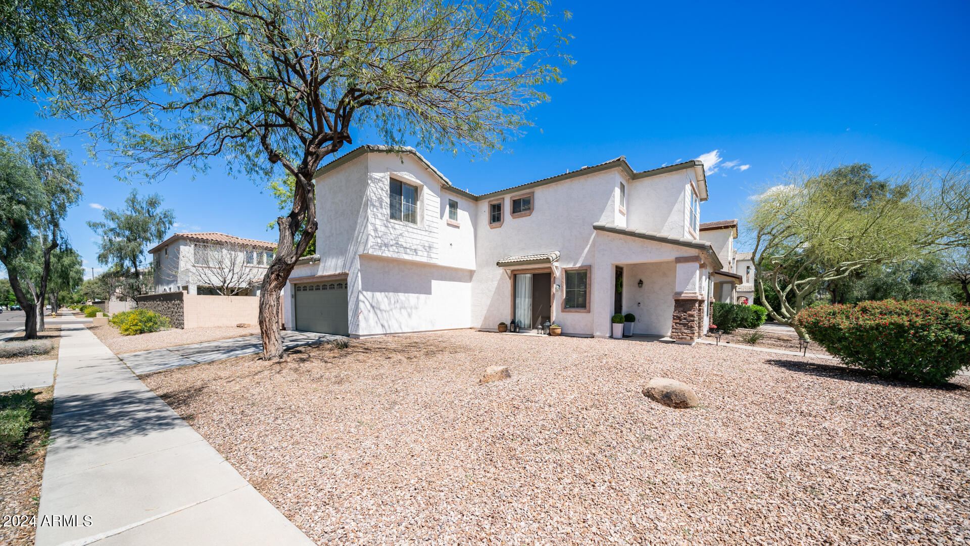 3634 E Sundance Avenue