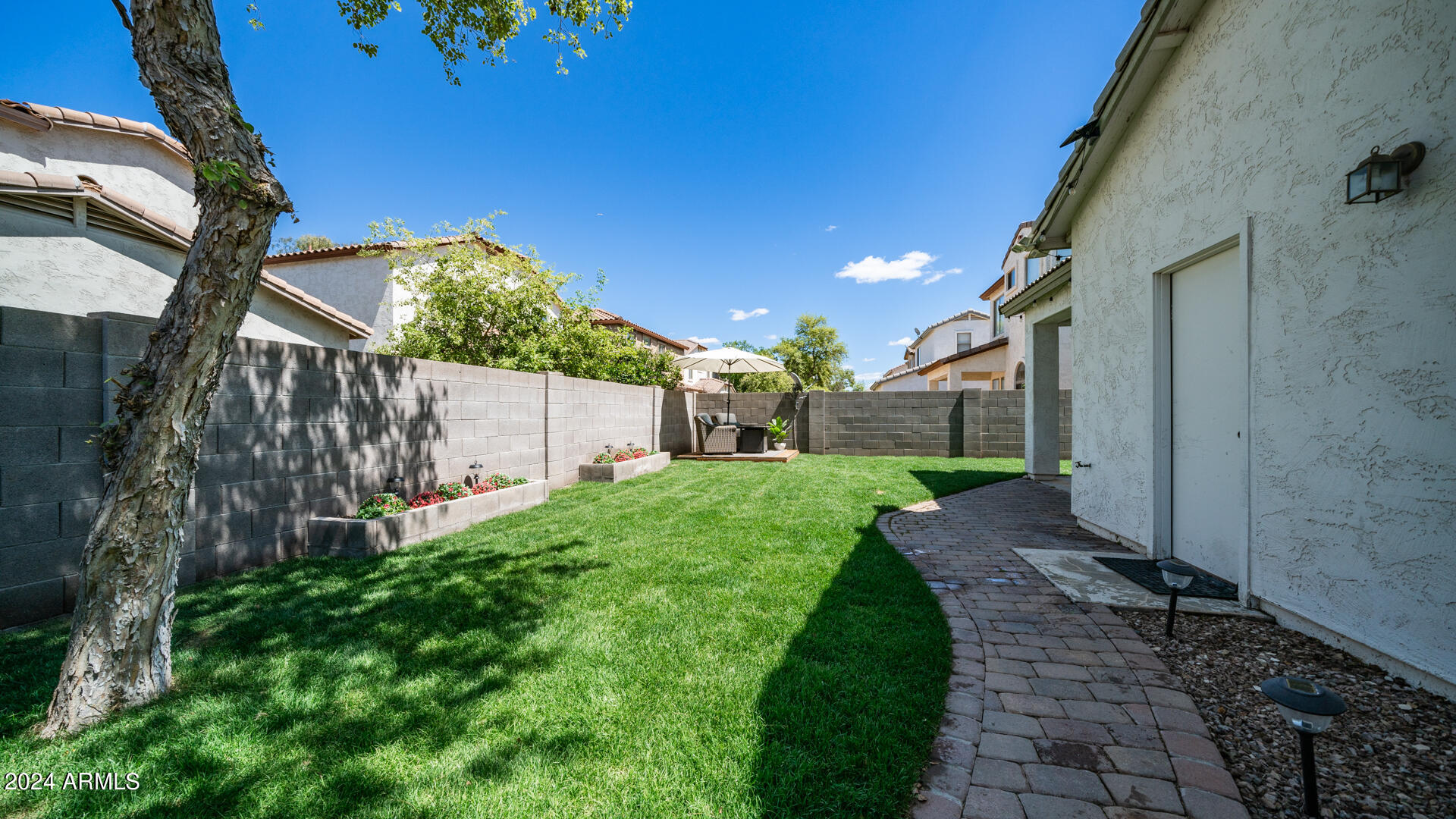 3634 E Sundance Avenue