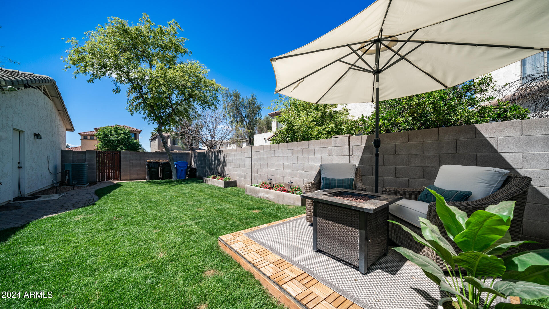 3634 E Sundance Avenue