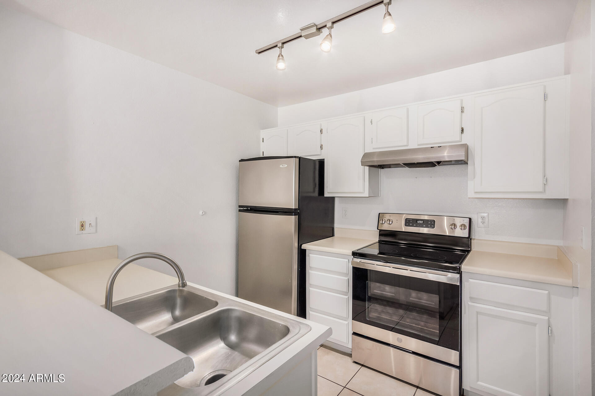 510 N ALMA SCHOOL Road # 144