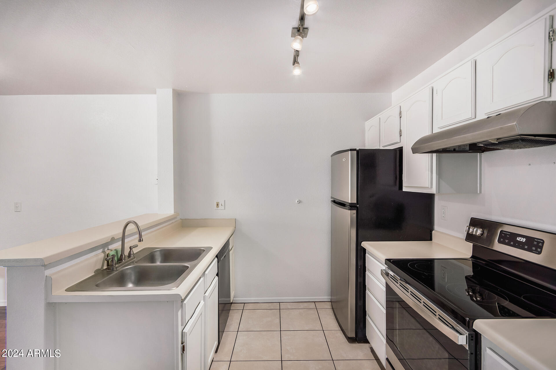 510 N ALMA SCHOOL Road # 144