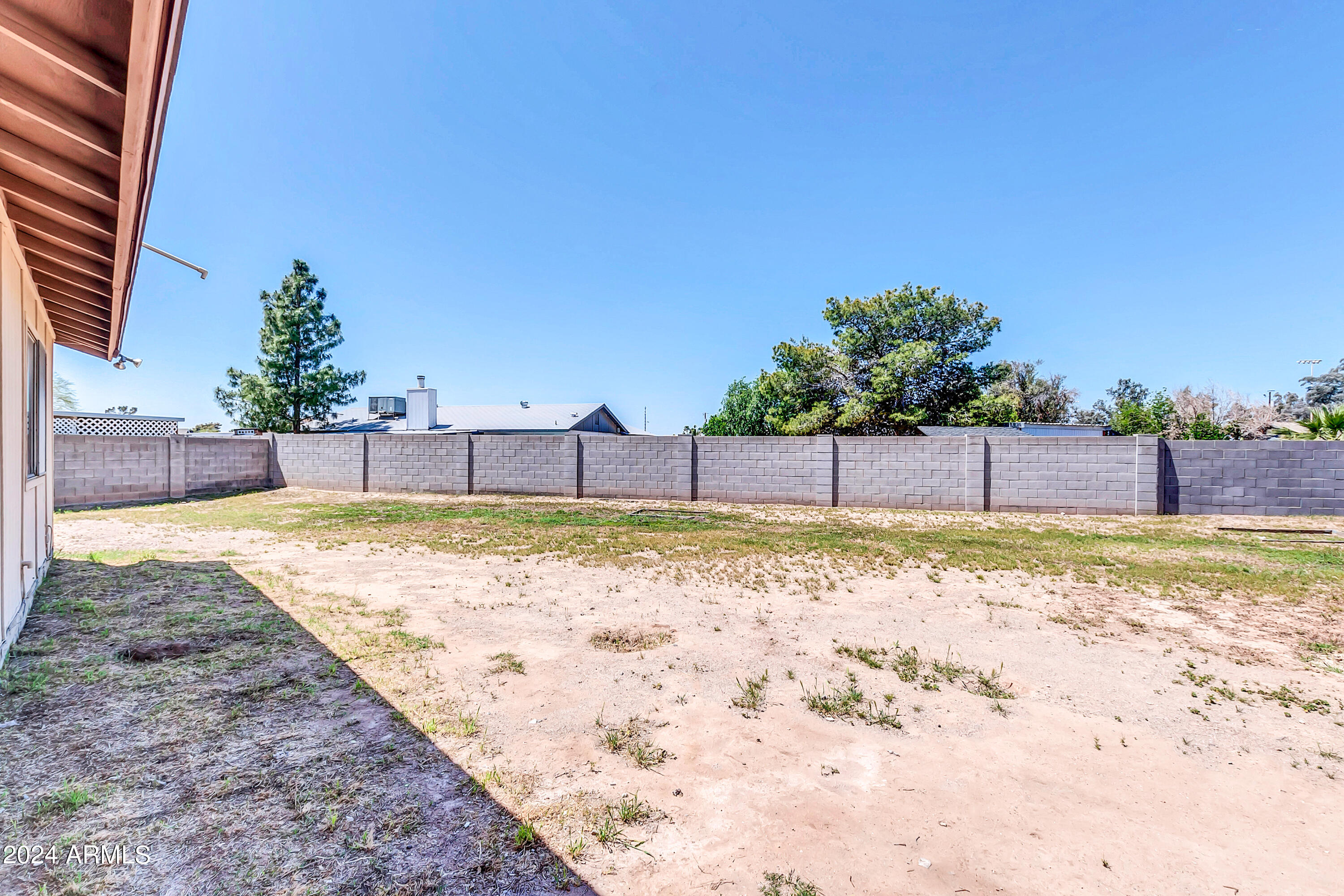 4832 W BLUEFIELD Avenue