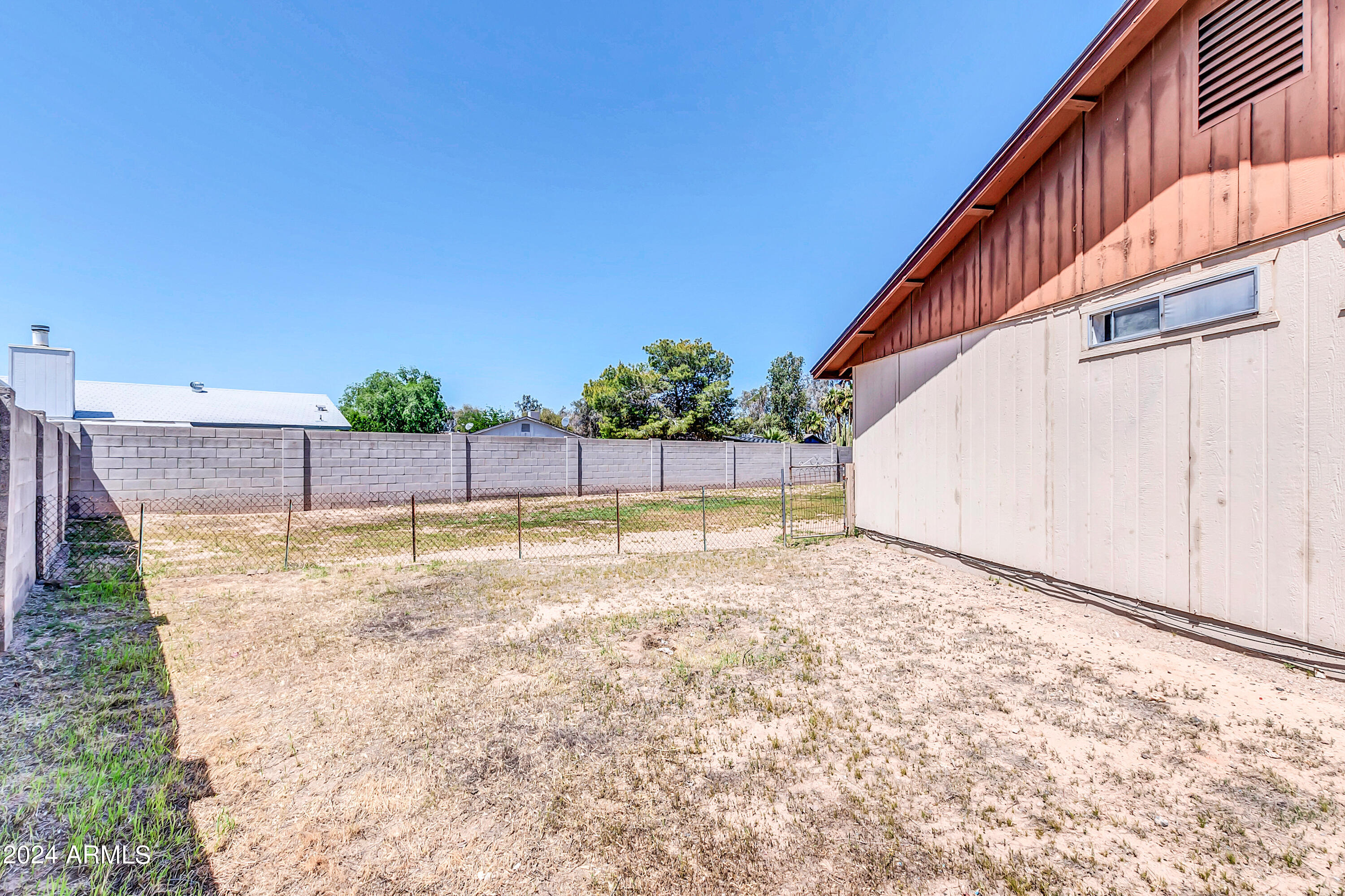 4832 W BLUEFIELD Avenue