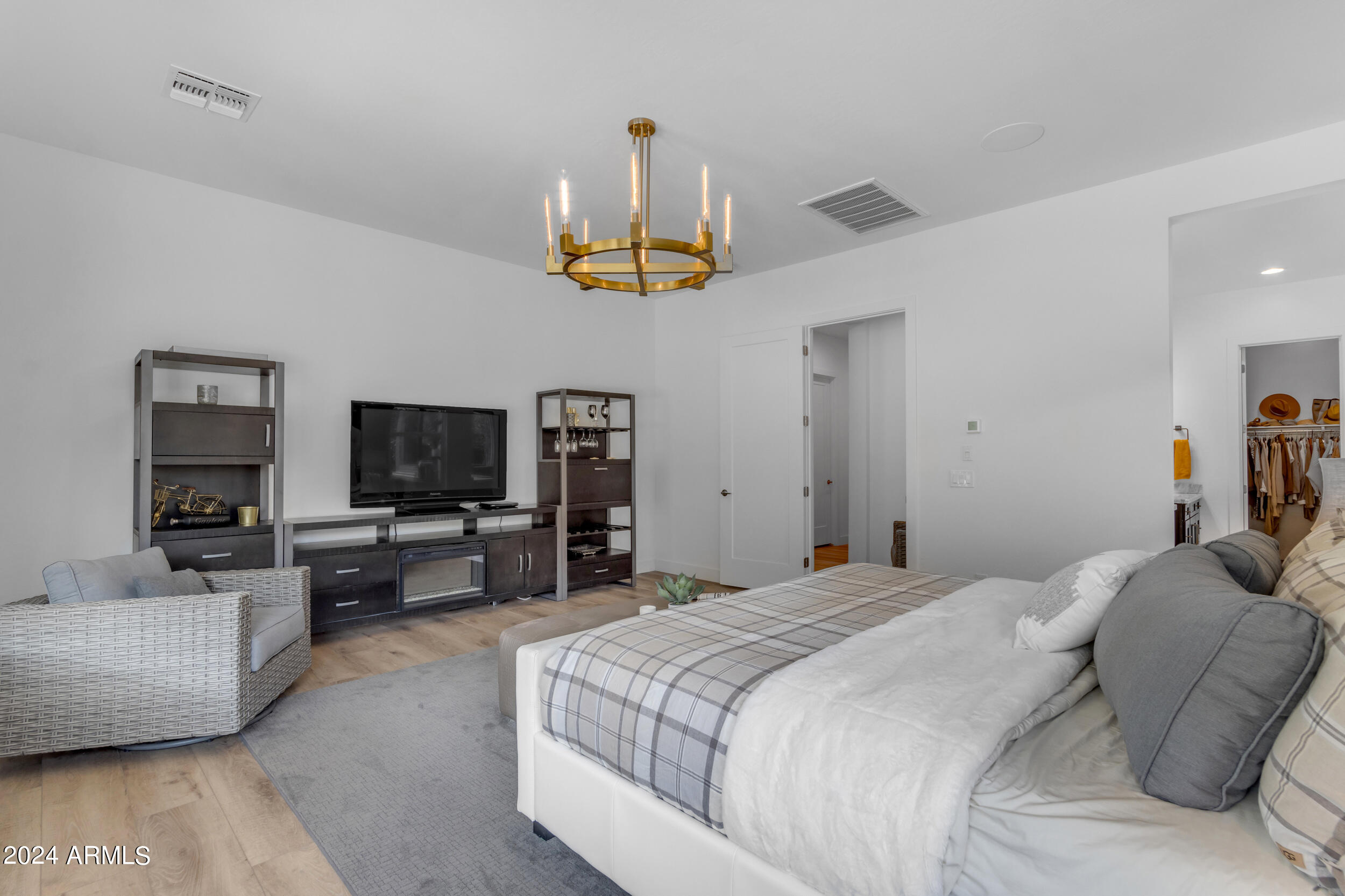 1319 E PIEDMONT Road