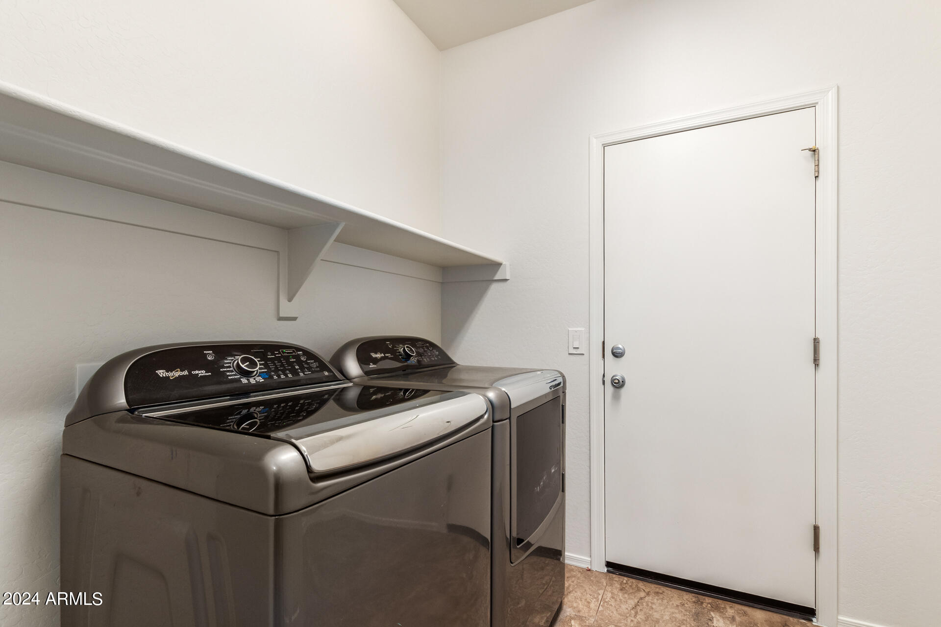 15838 W DESERT HILLS Drive