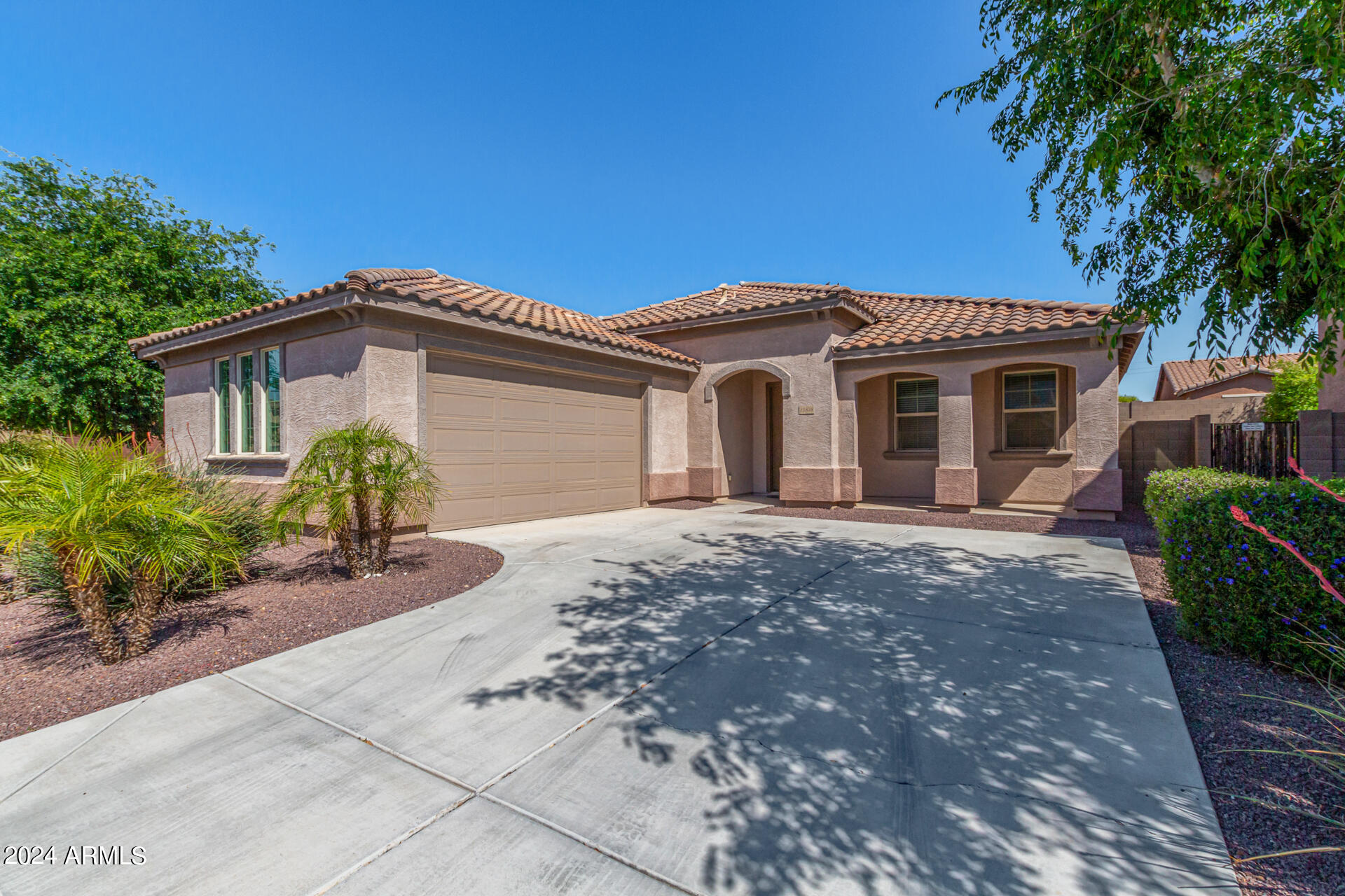 15838 W DESERT HILLS Drive