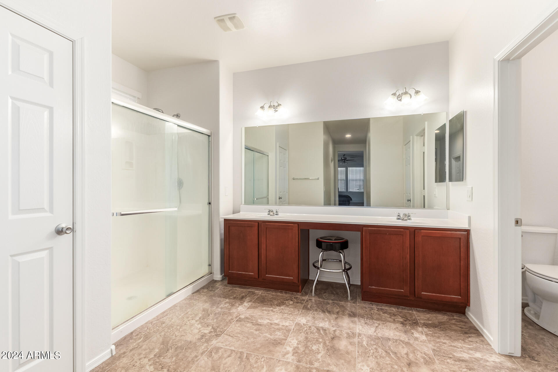 15838 W DESERT HILLS Drive
