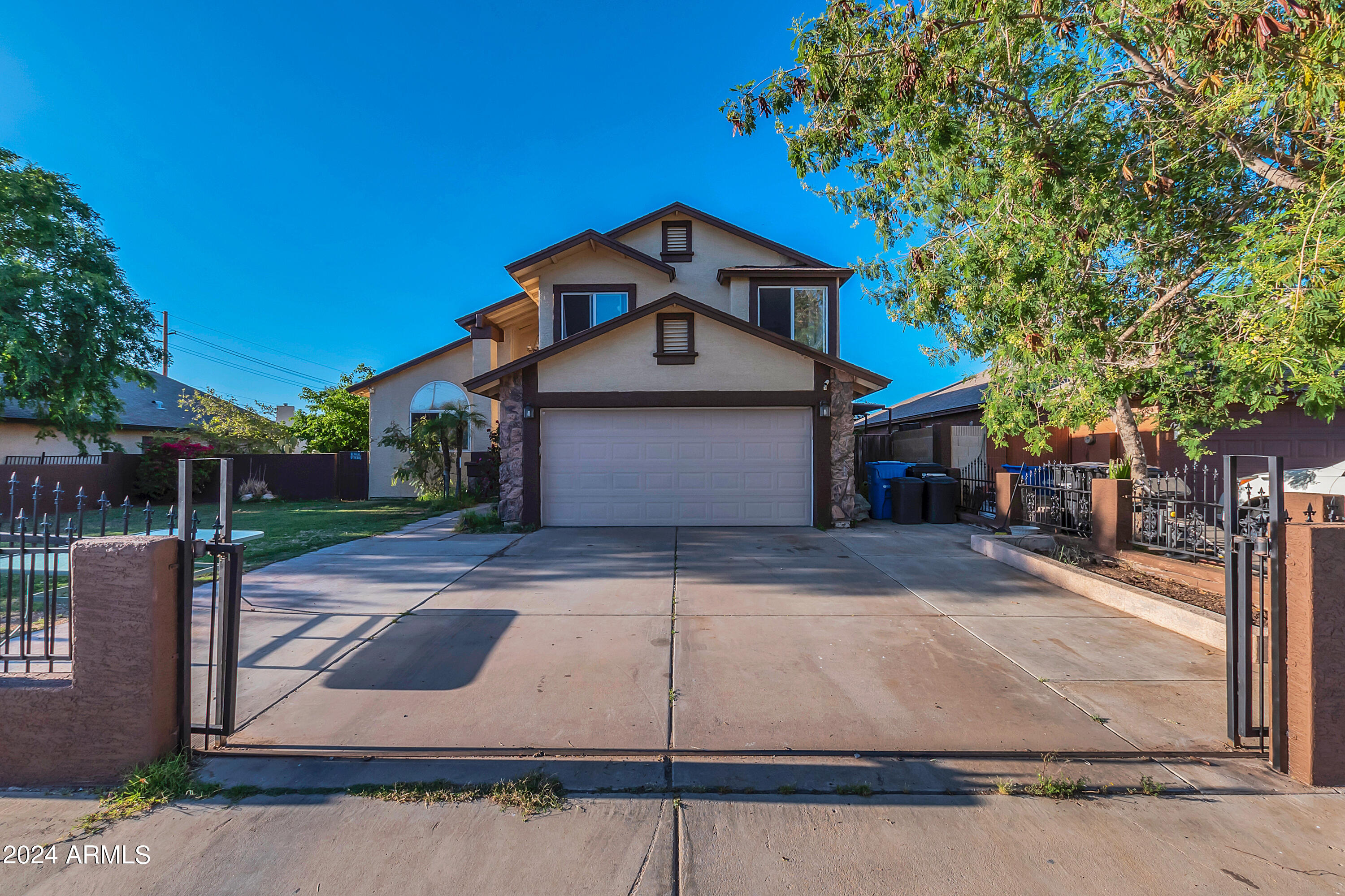 1614 E VINEYARD Road