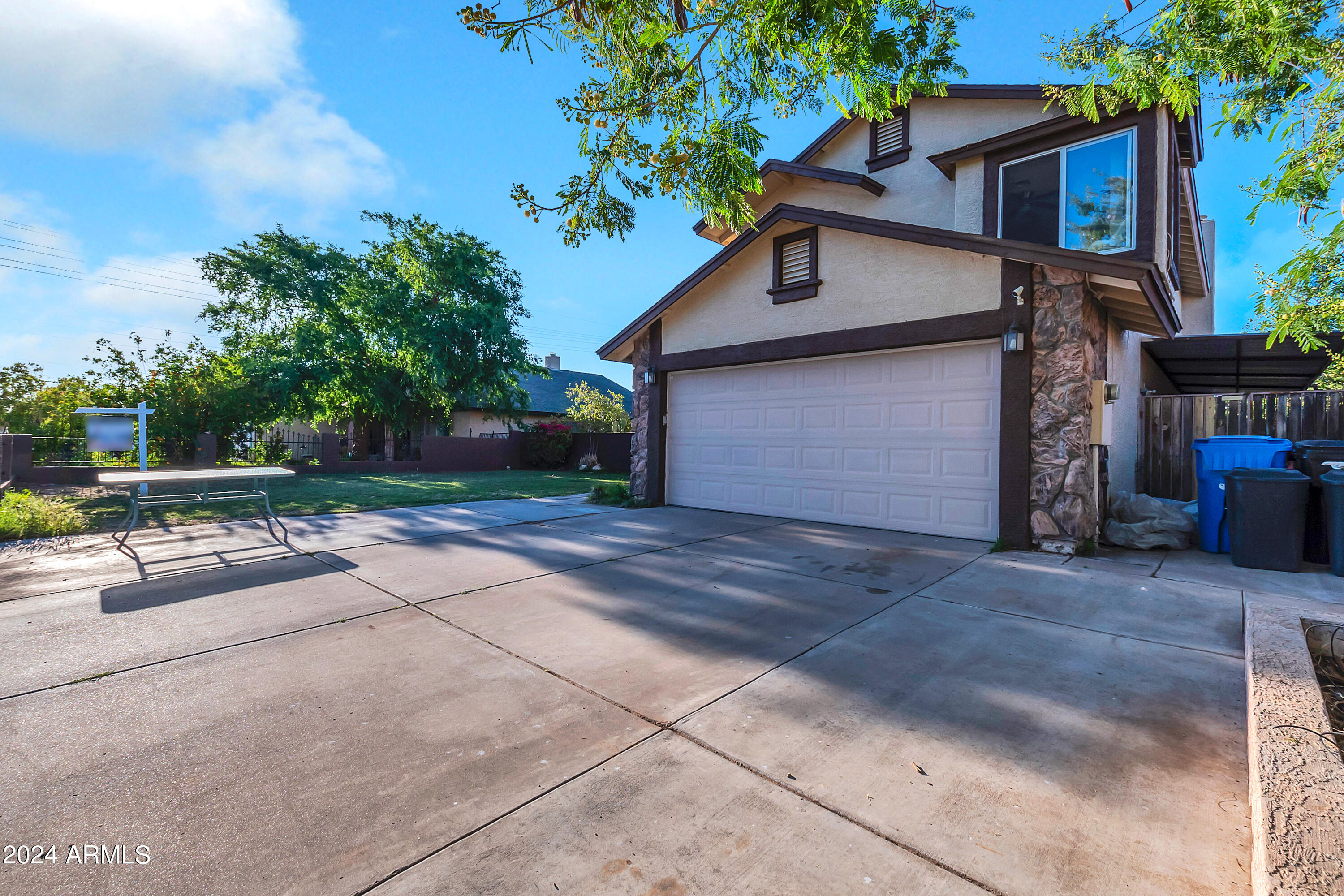 1614 E VINEYARD Road